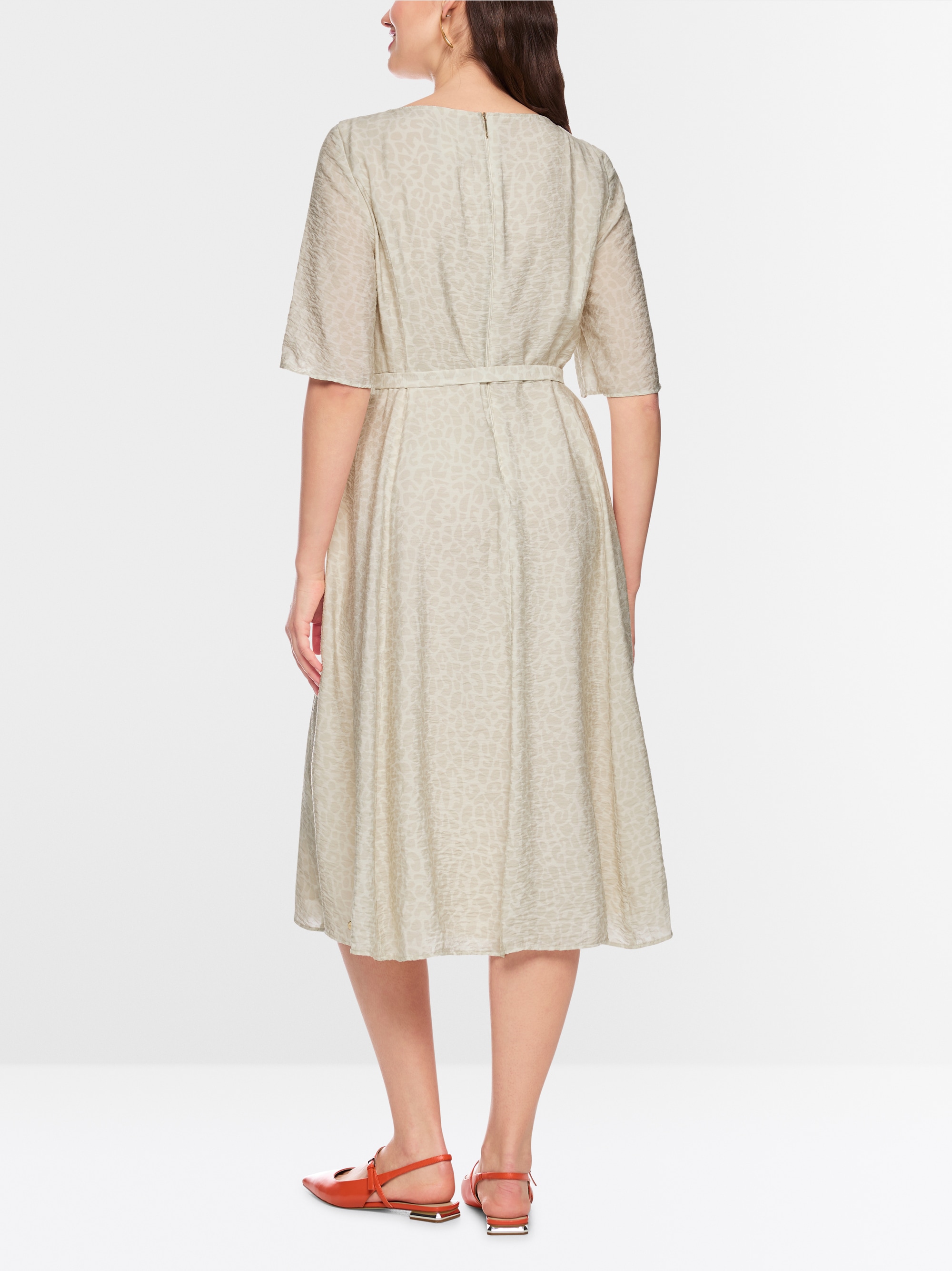 Flowing dress with leopard print