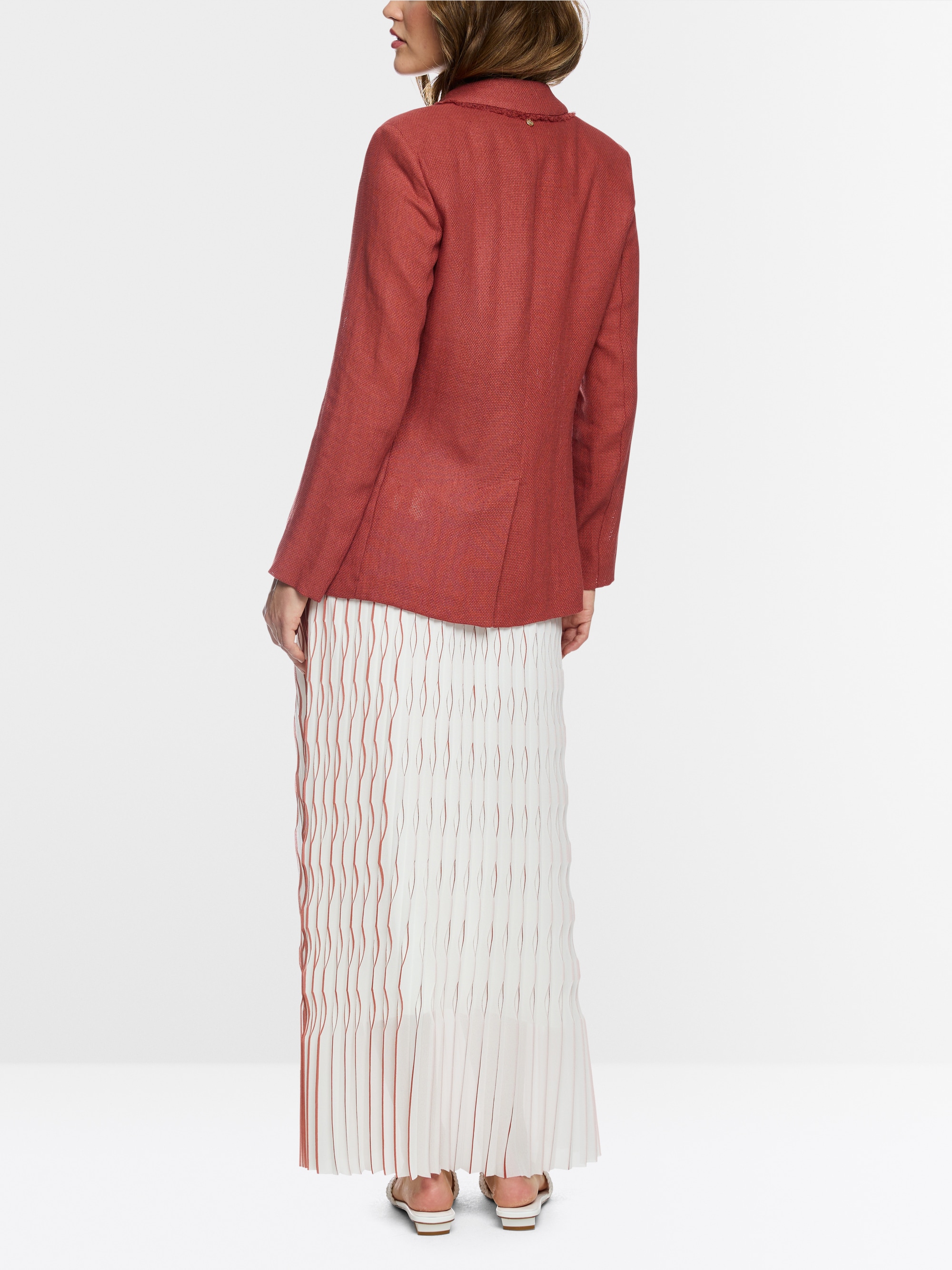 Summer blazer made of linen and viscose