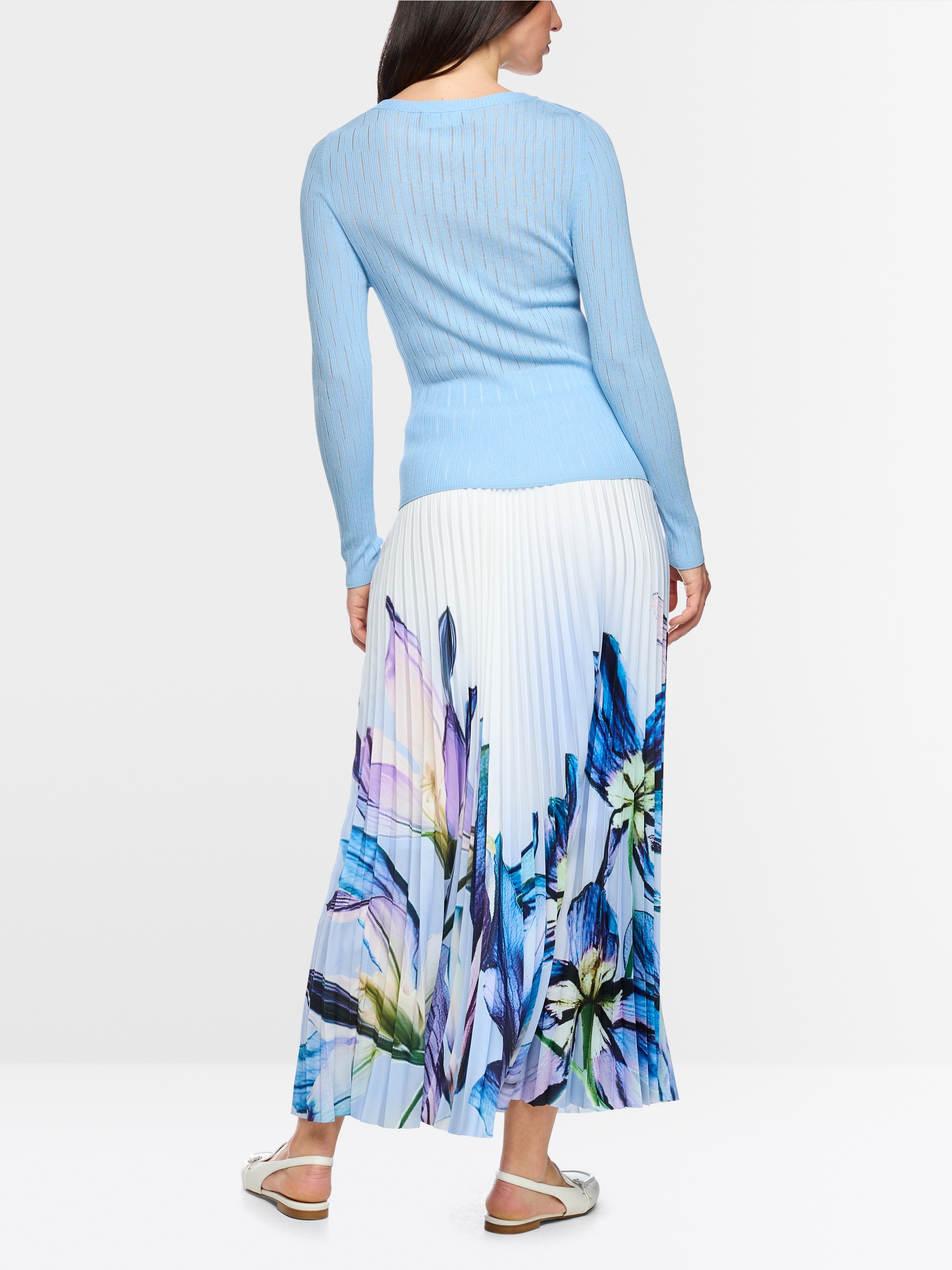 Pull à col rond et structure côtelée