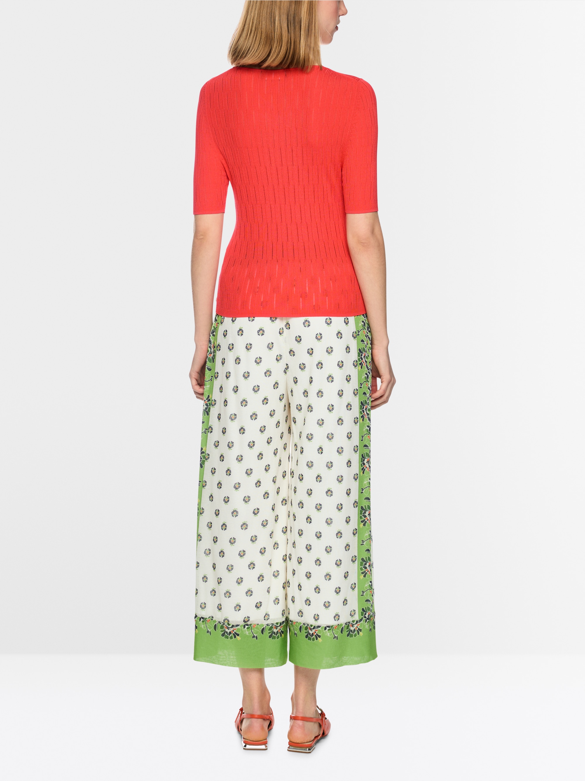 Short-sleeved viscose stretch sweater