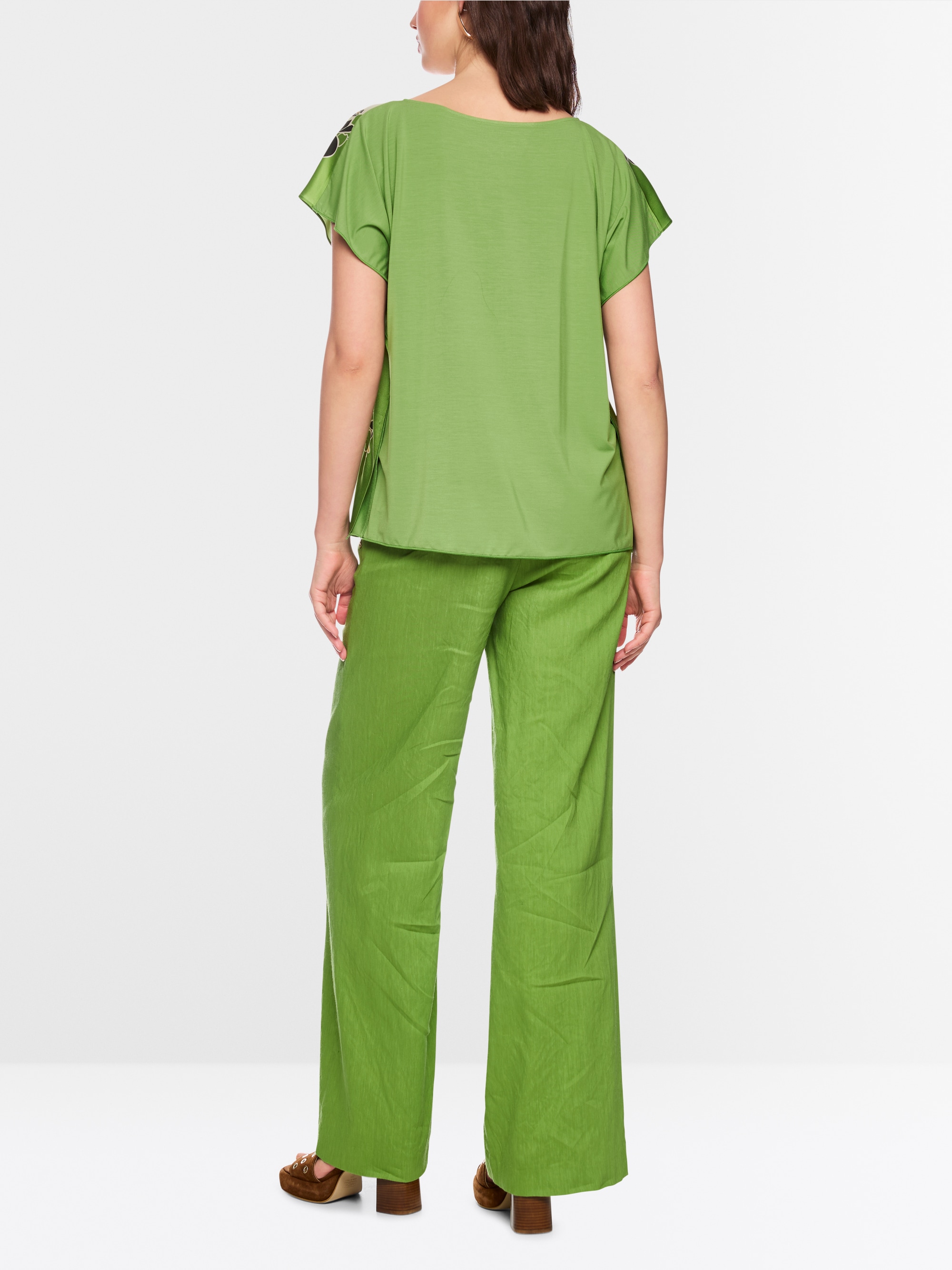 Blouse-style top with hibiscus print