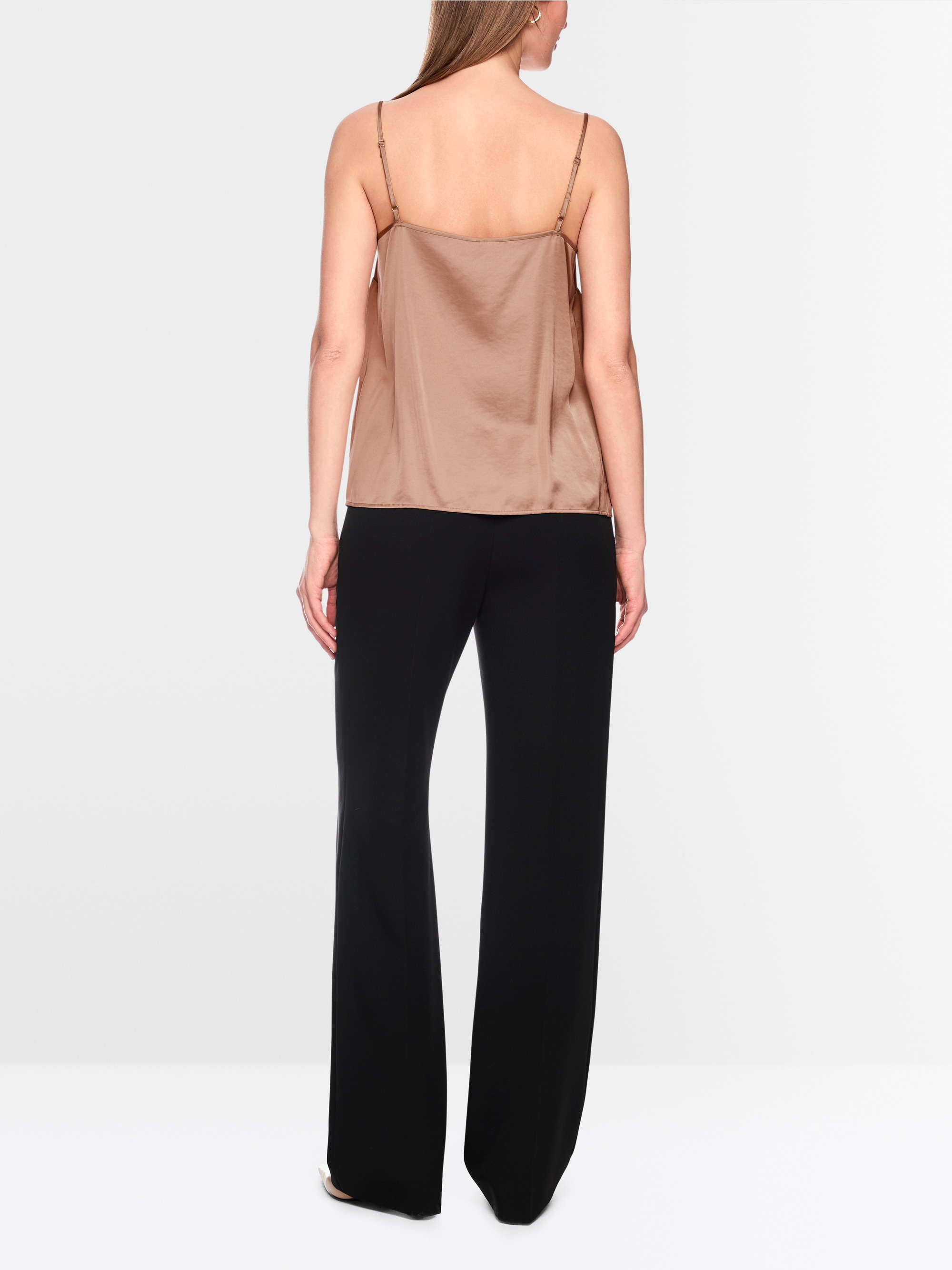 Top élégant à bretelles avec dentelle