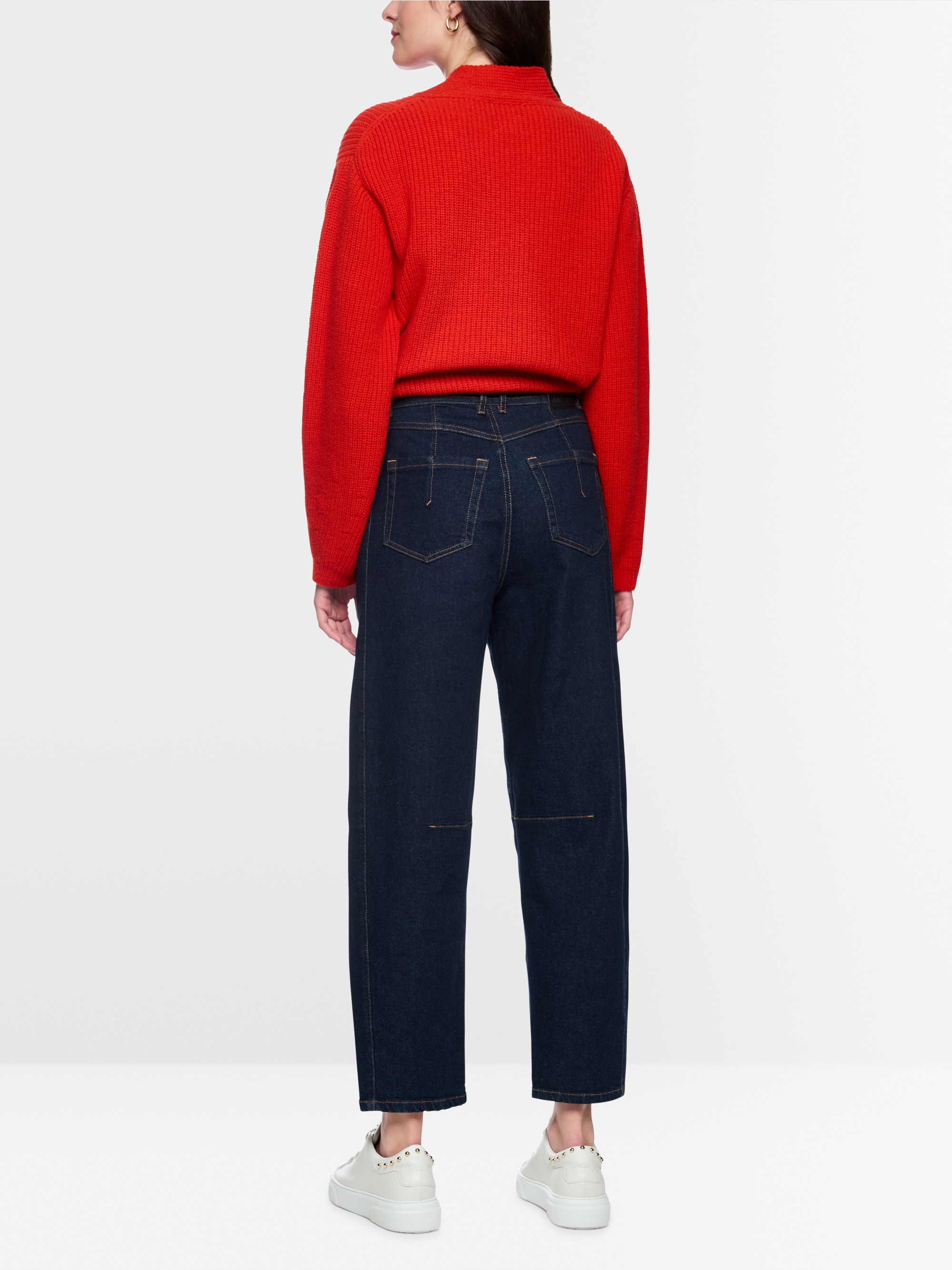 Jean modèle RUMA avec coutures contrastées