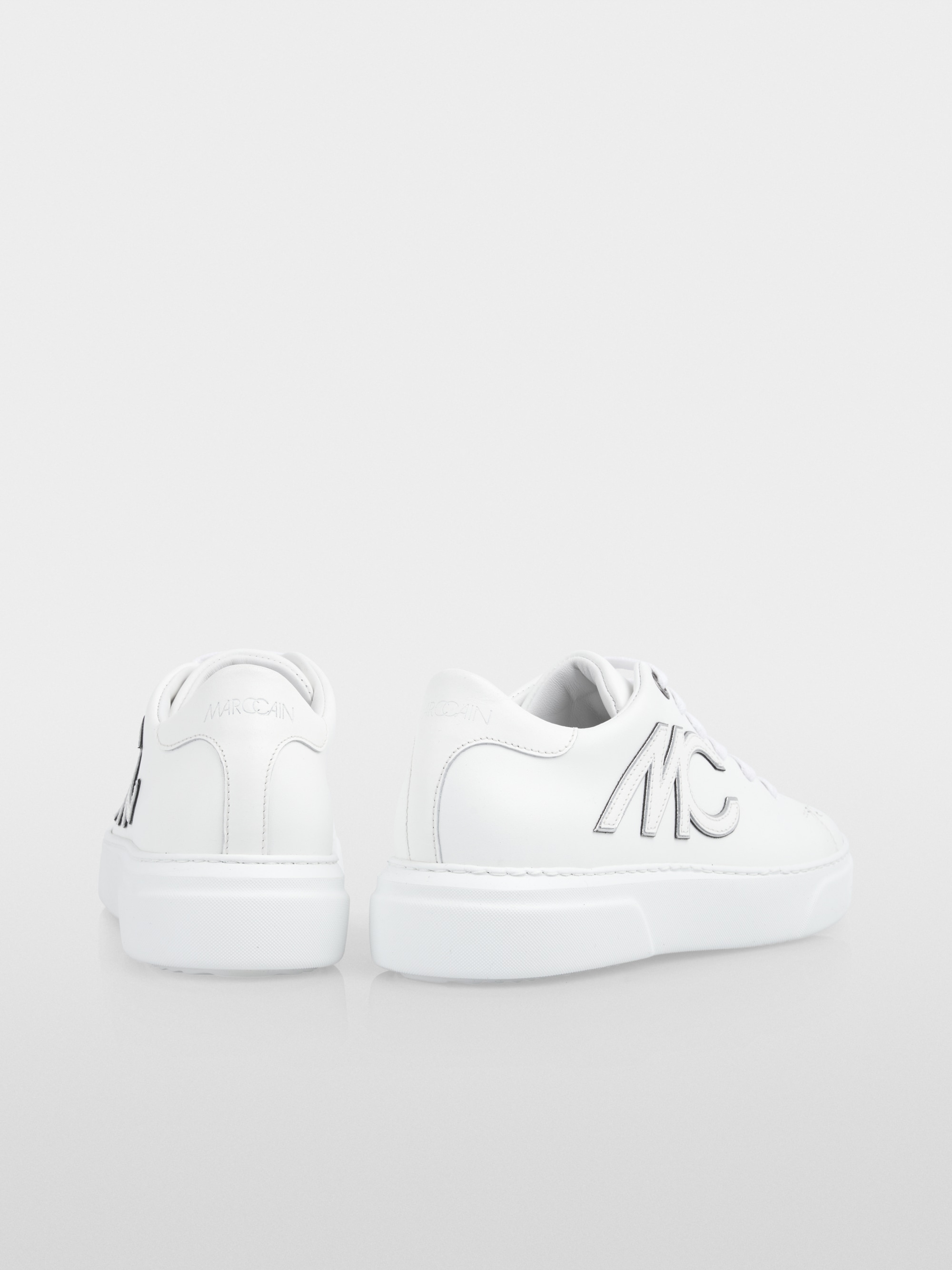 Baskets à semelles compensées en cuir de veau