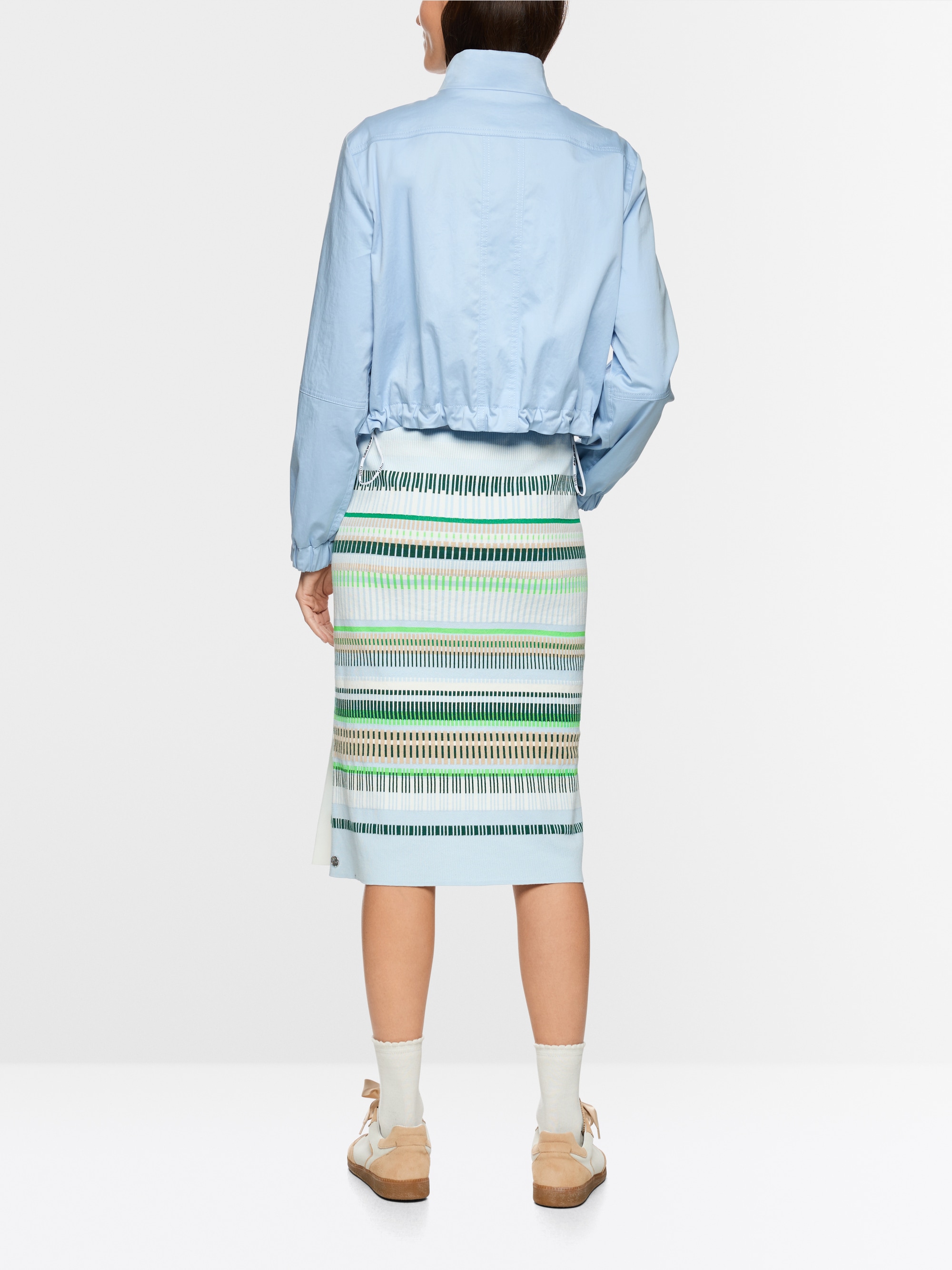 Short cotton jacket with mesh lining