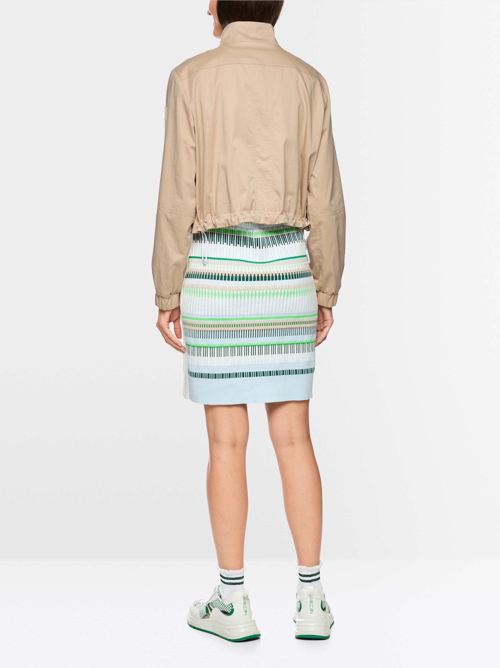 Short cotton jacket with mesh lining