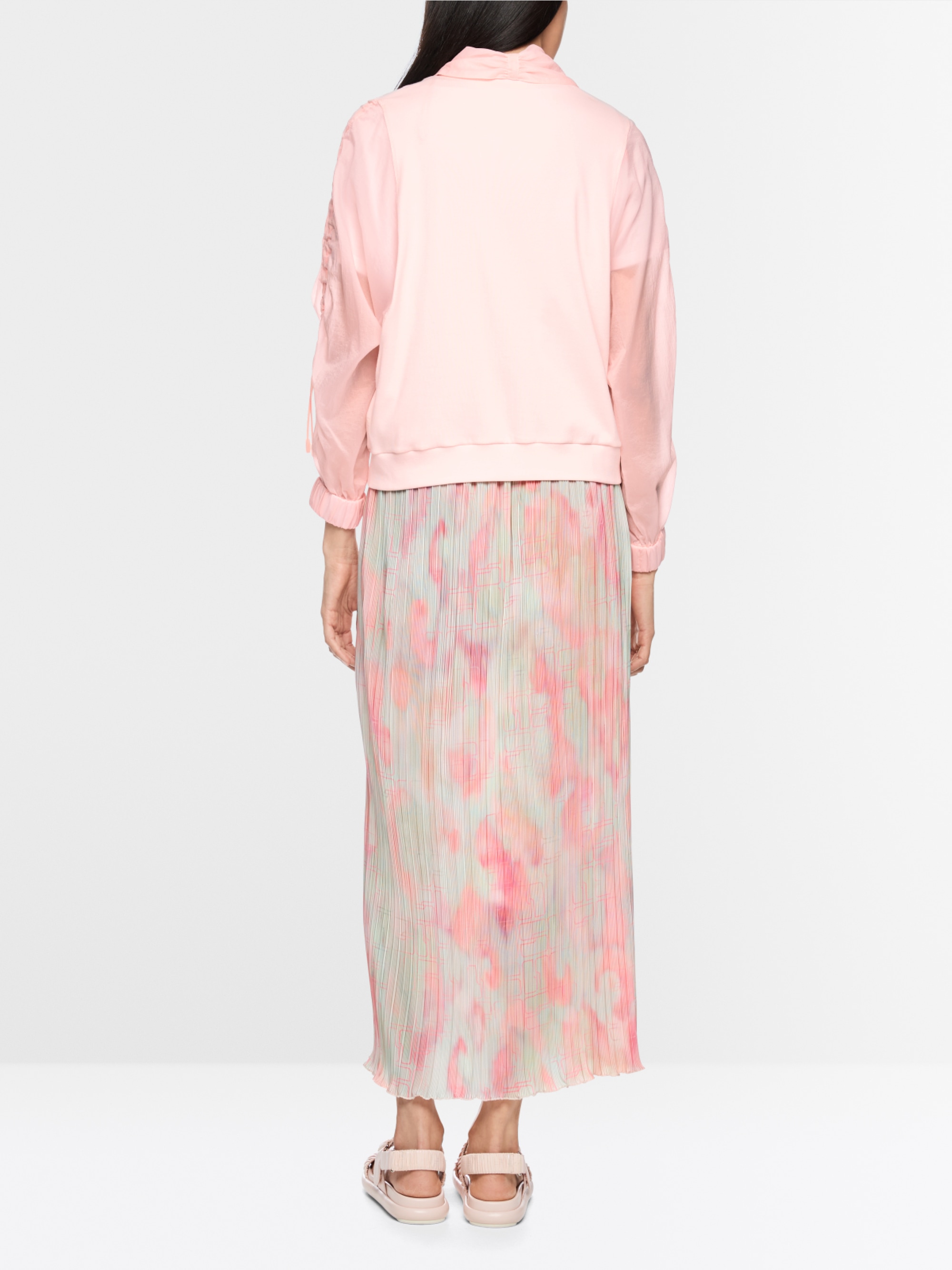 Lightweight jacket in a mix of materials