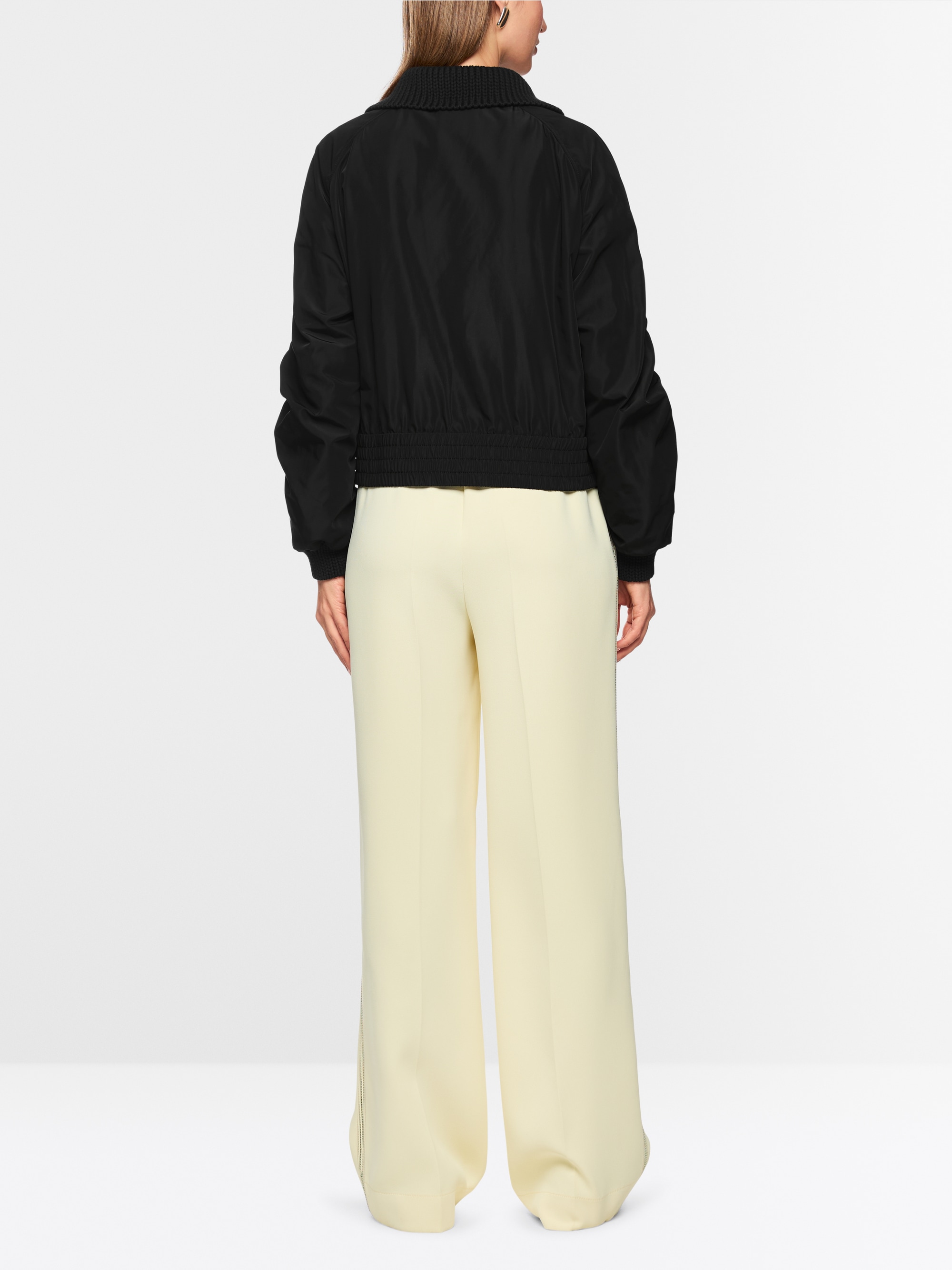 Cardigan Tricoté en Allemagne