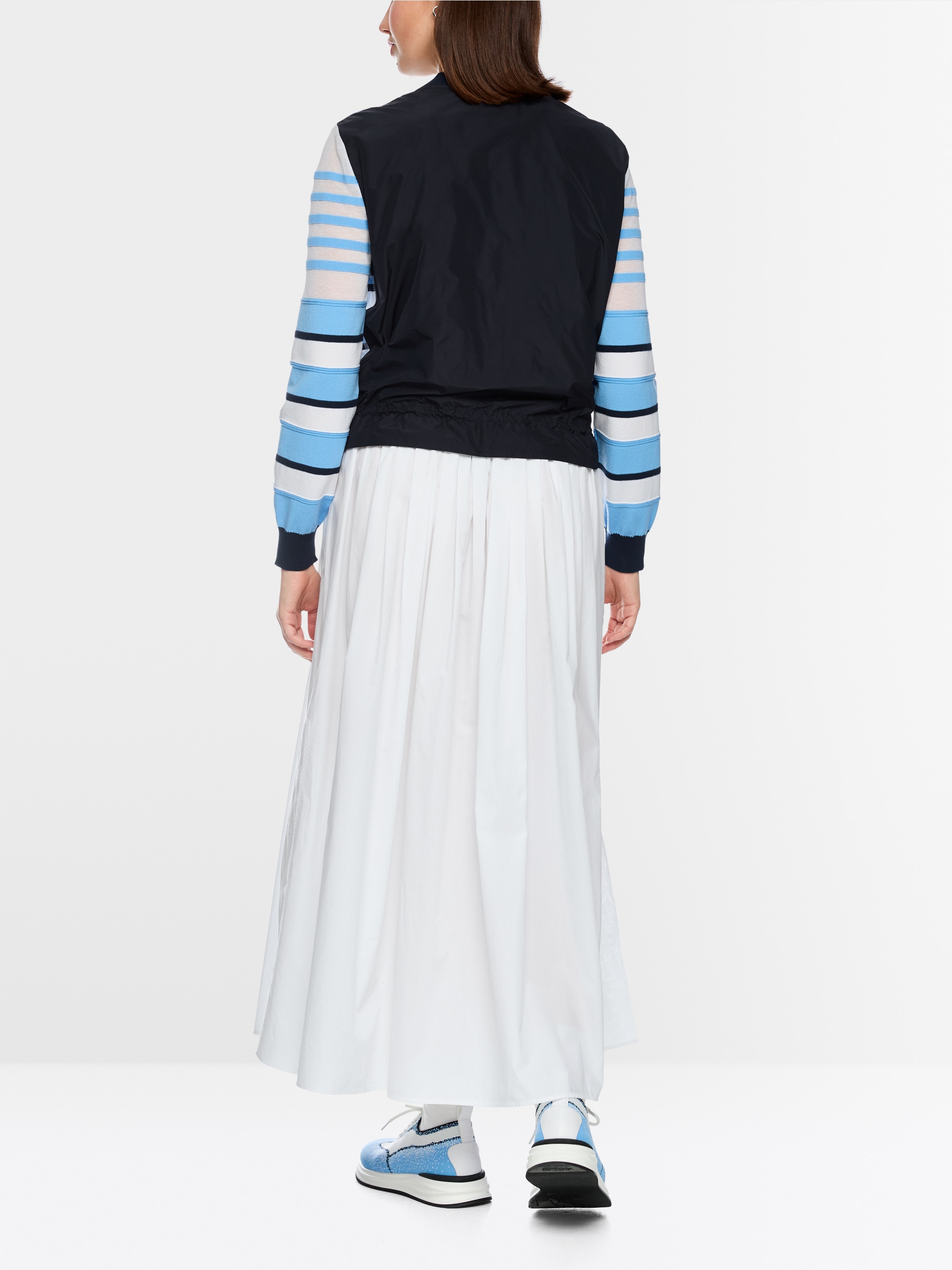 Cardigan tricoté en Allemagne
