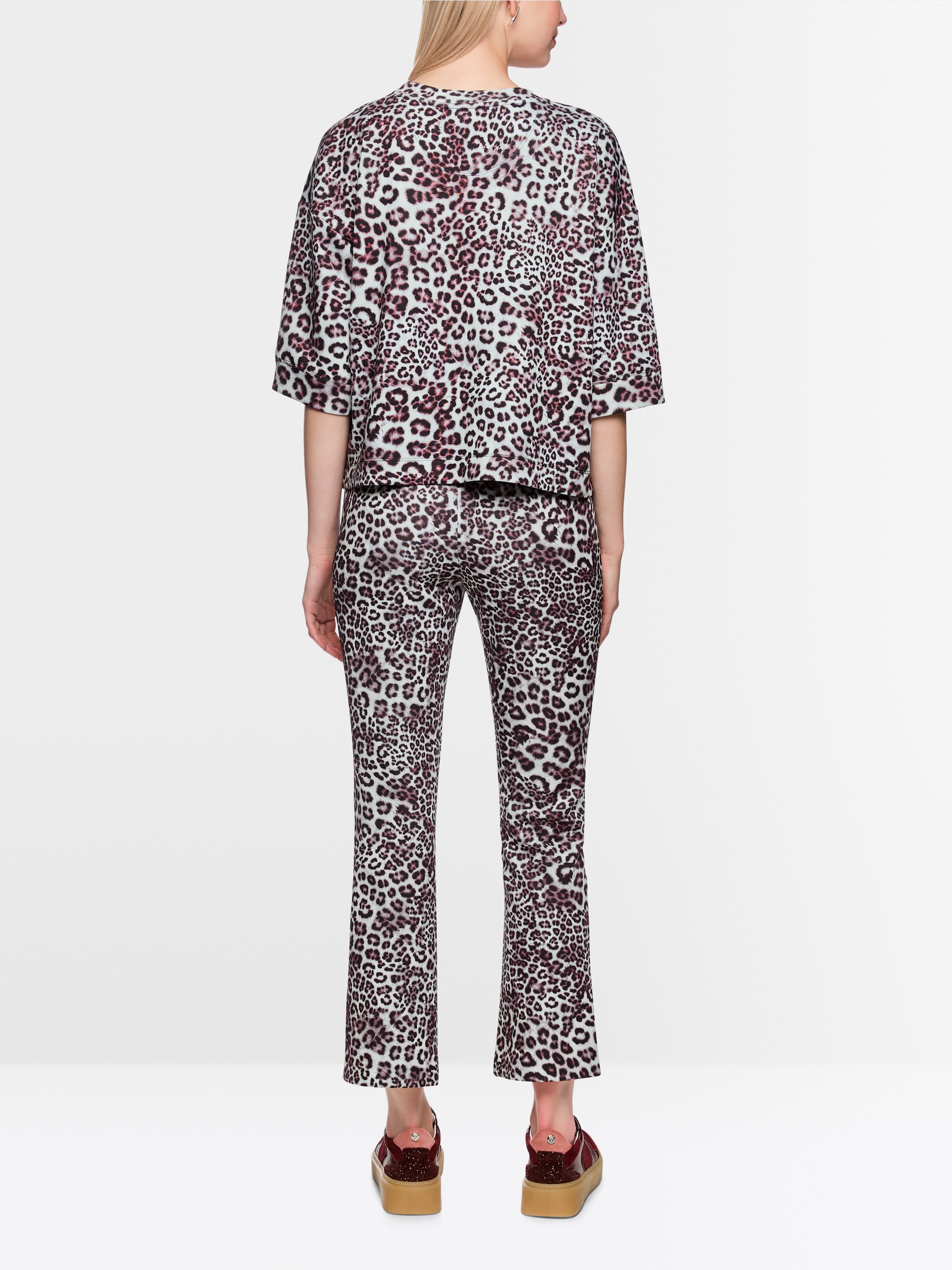 Oversized shirt with leopard print