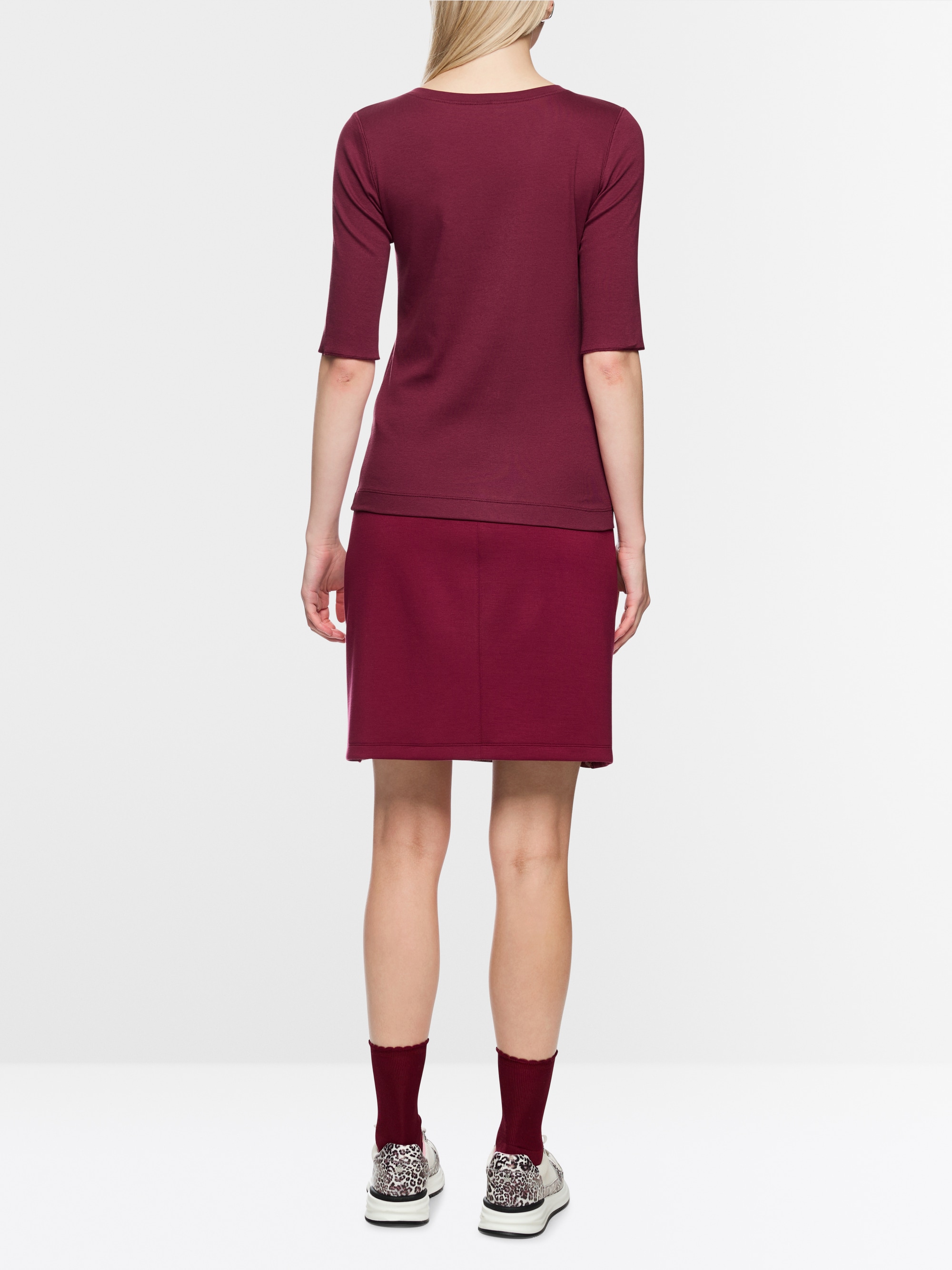 T-shirt with half-length sleeves