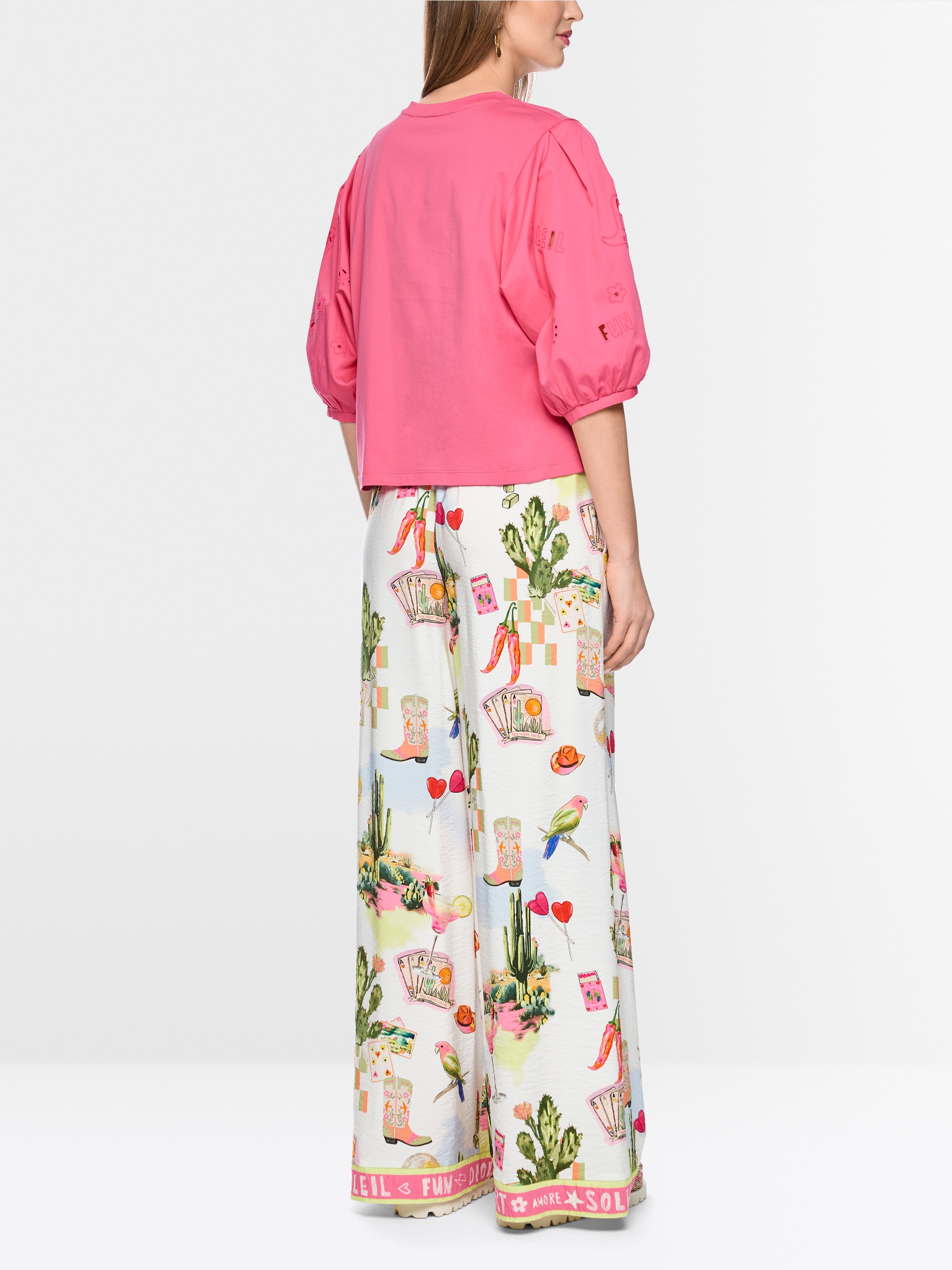 Shirt with 3/4 balloon sleeves