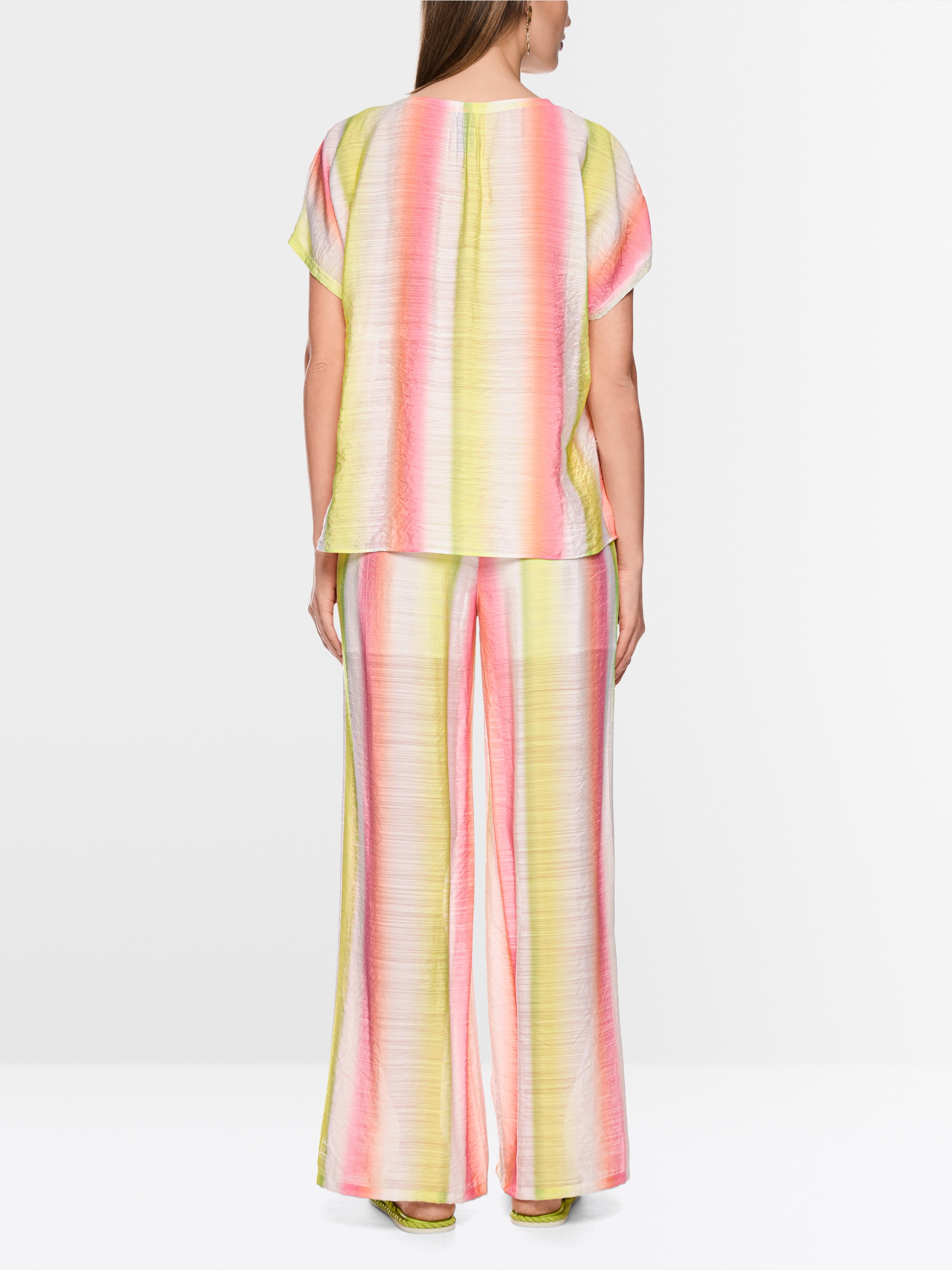 Blouse shirt with gradient stripes