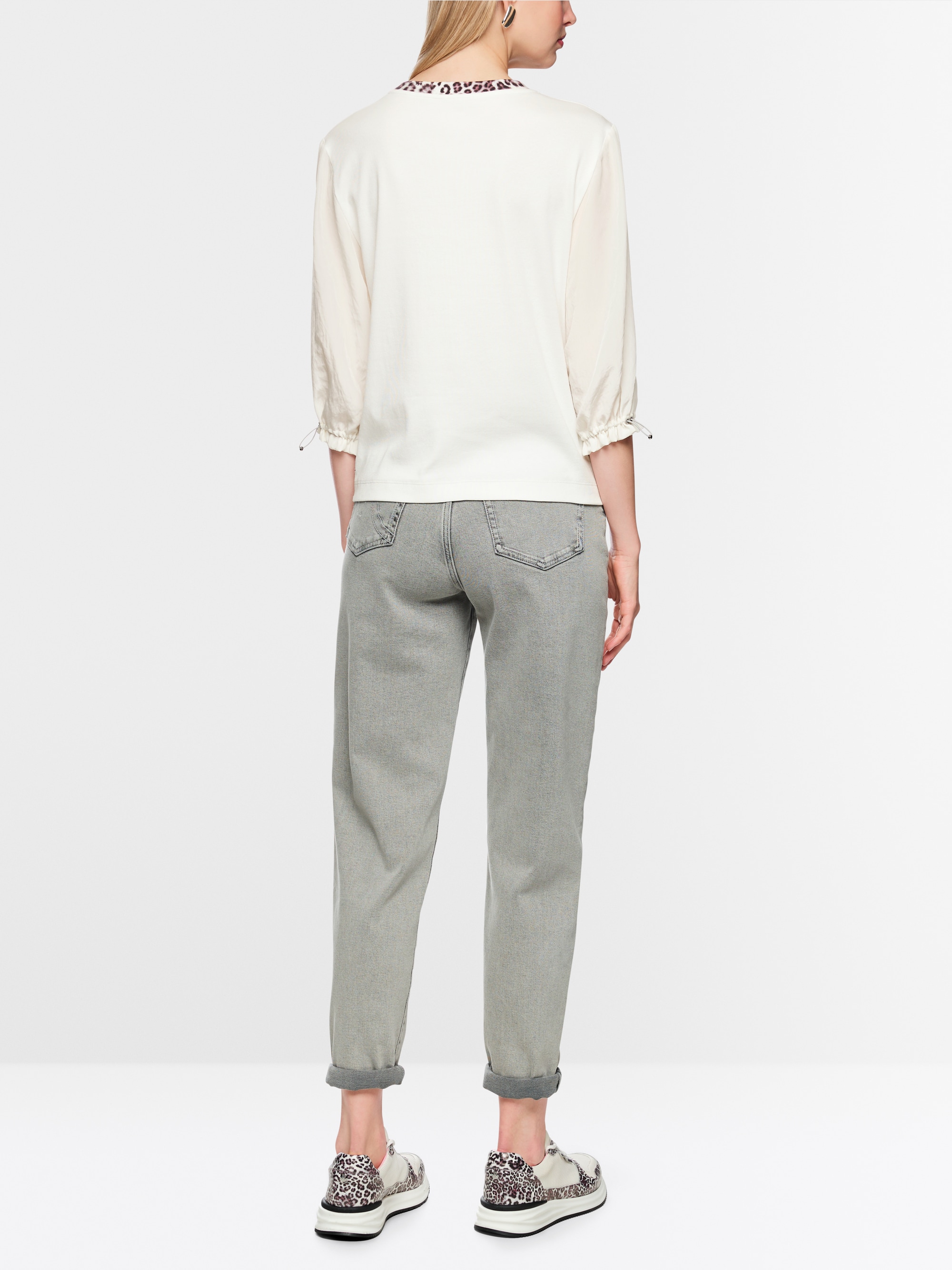 Blouse shirt with leopard print