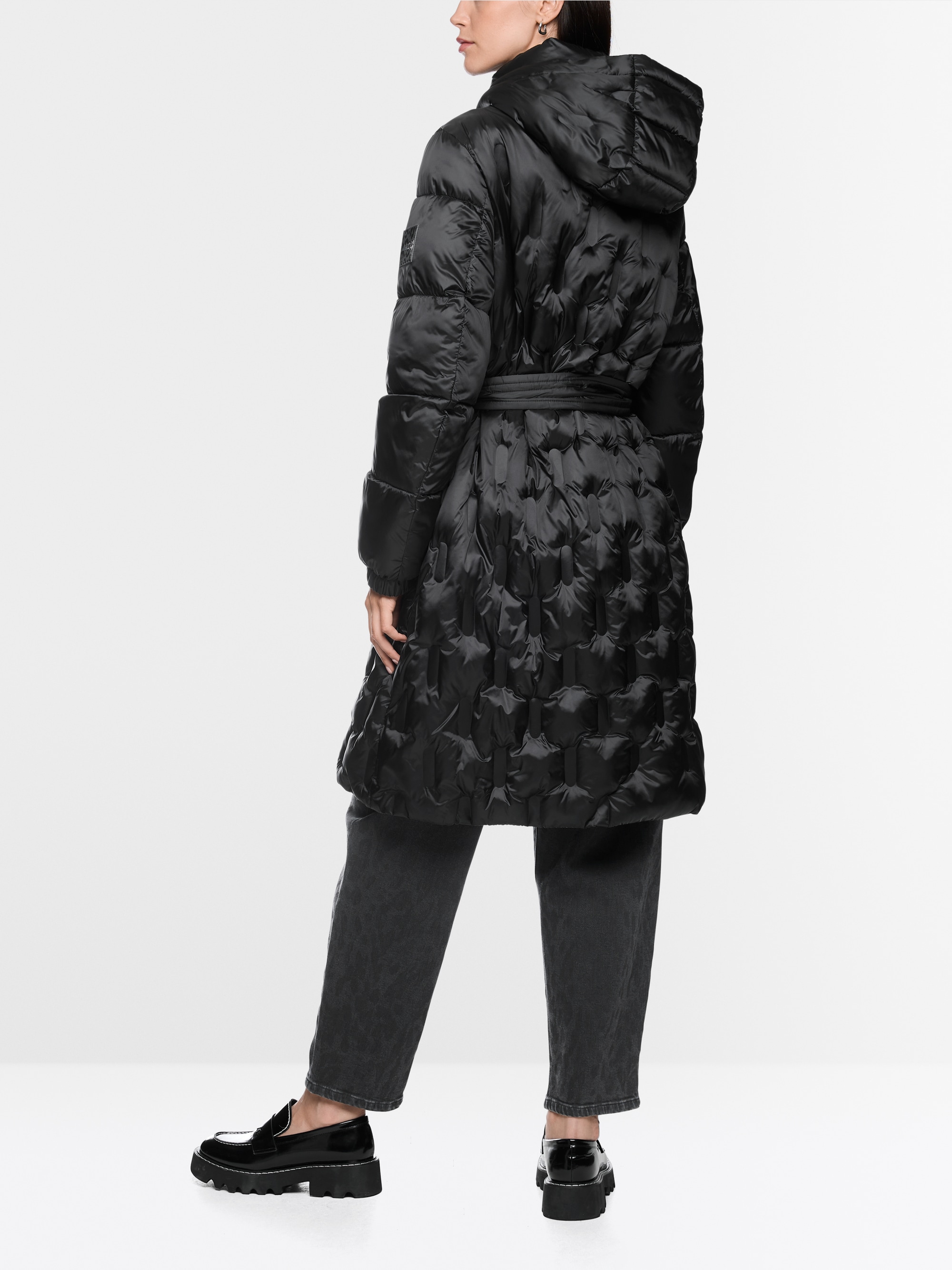 Padded coat with waist belt