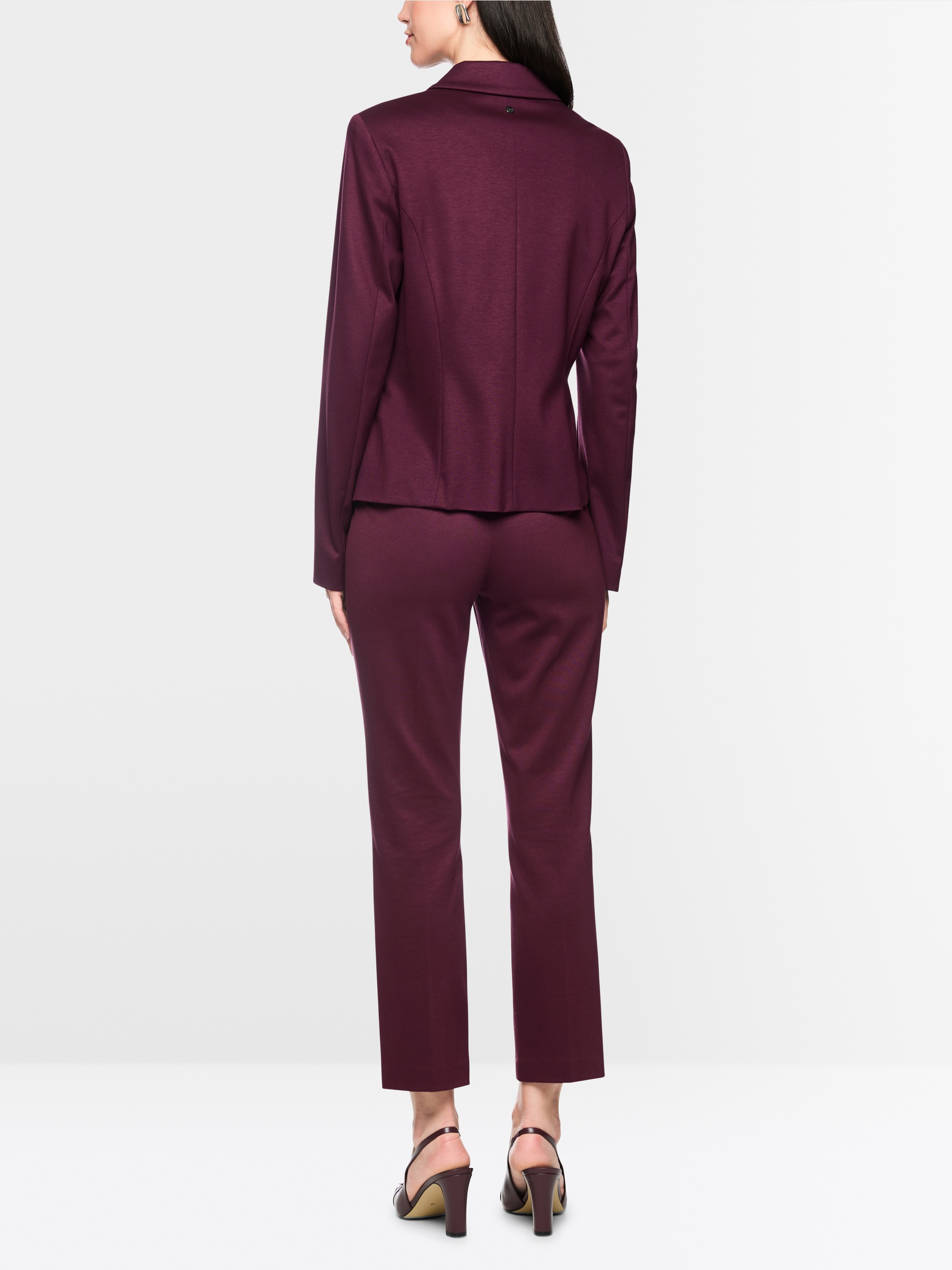 Fitted stretch blazer with lapels