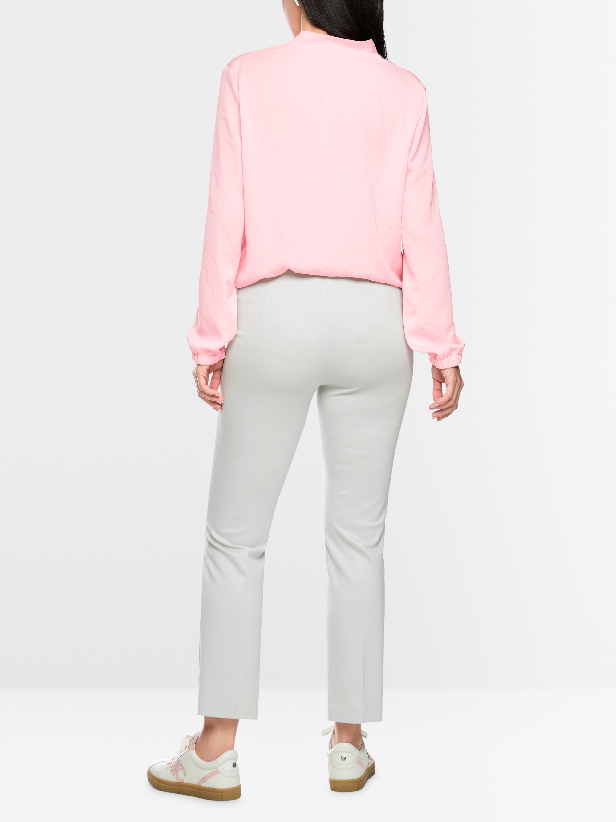 Loose-fitting blouse with V-neck