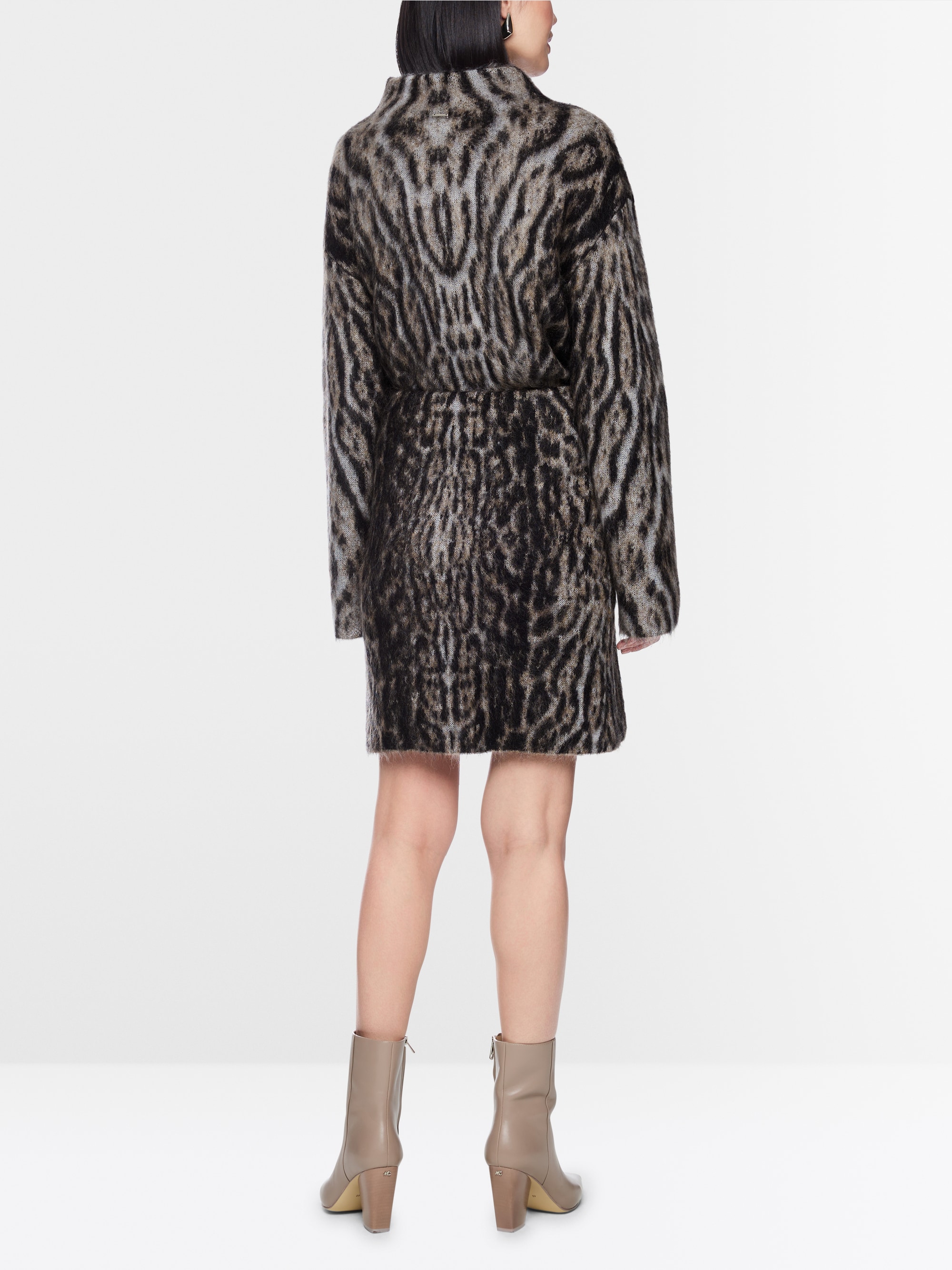 ‘Knitted in Germany’ ozelot skirt