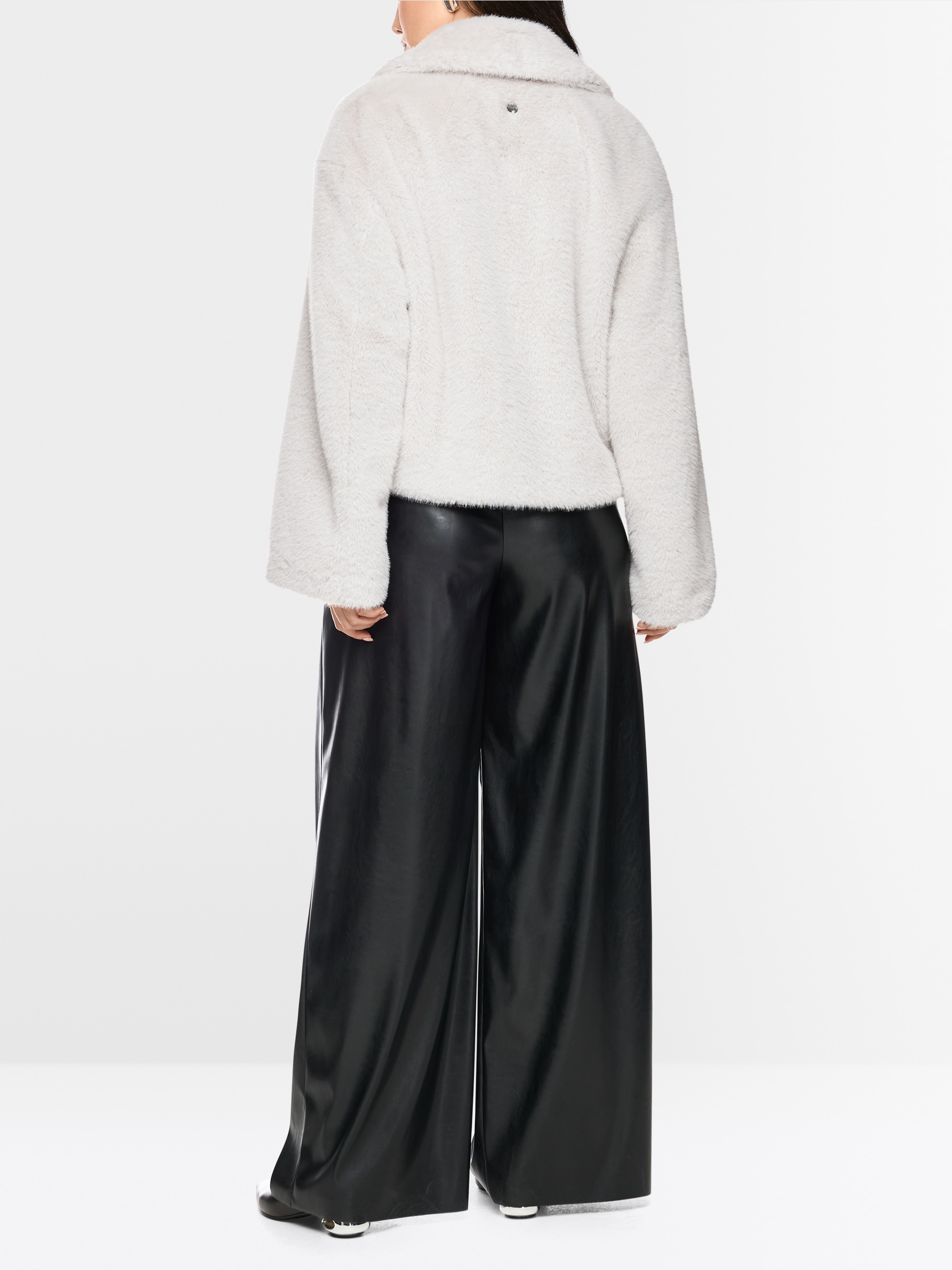Short faux fur outdoor coat