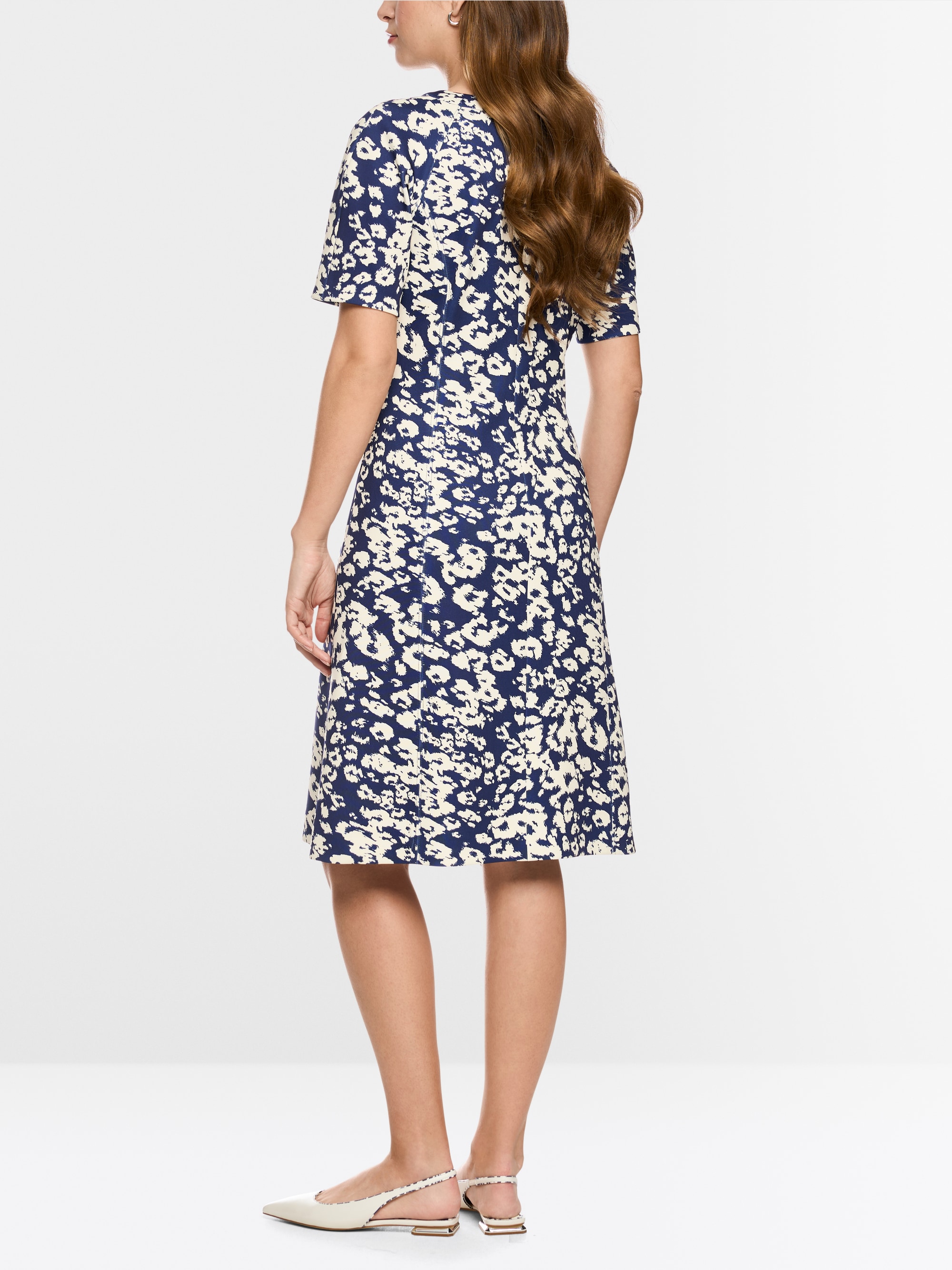 Short dress with all-over print
