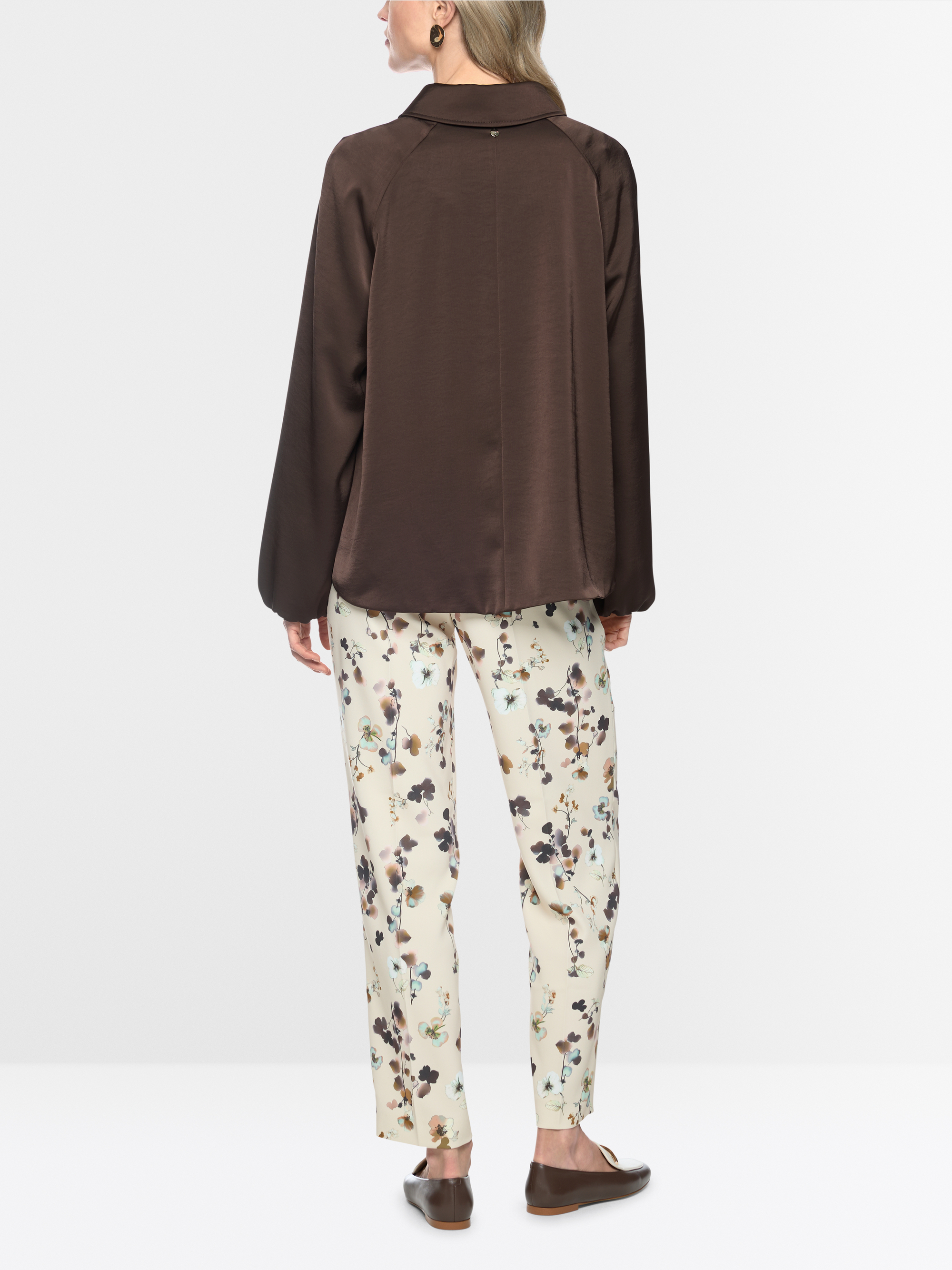 Flared jacket in shiny material
