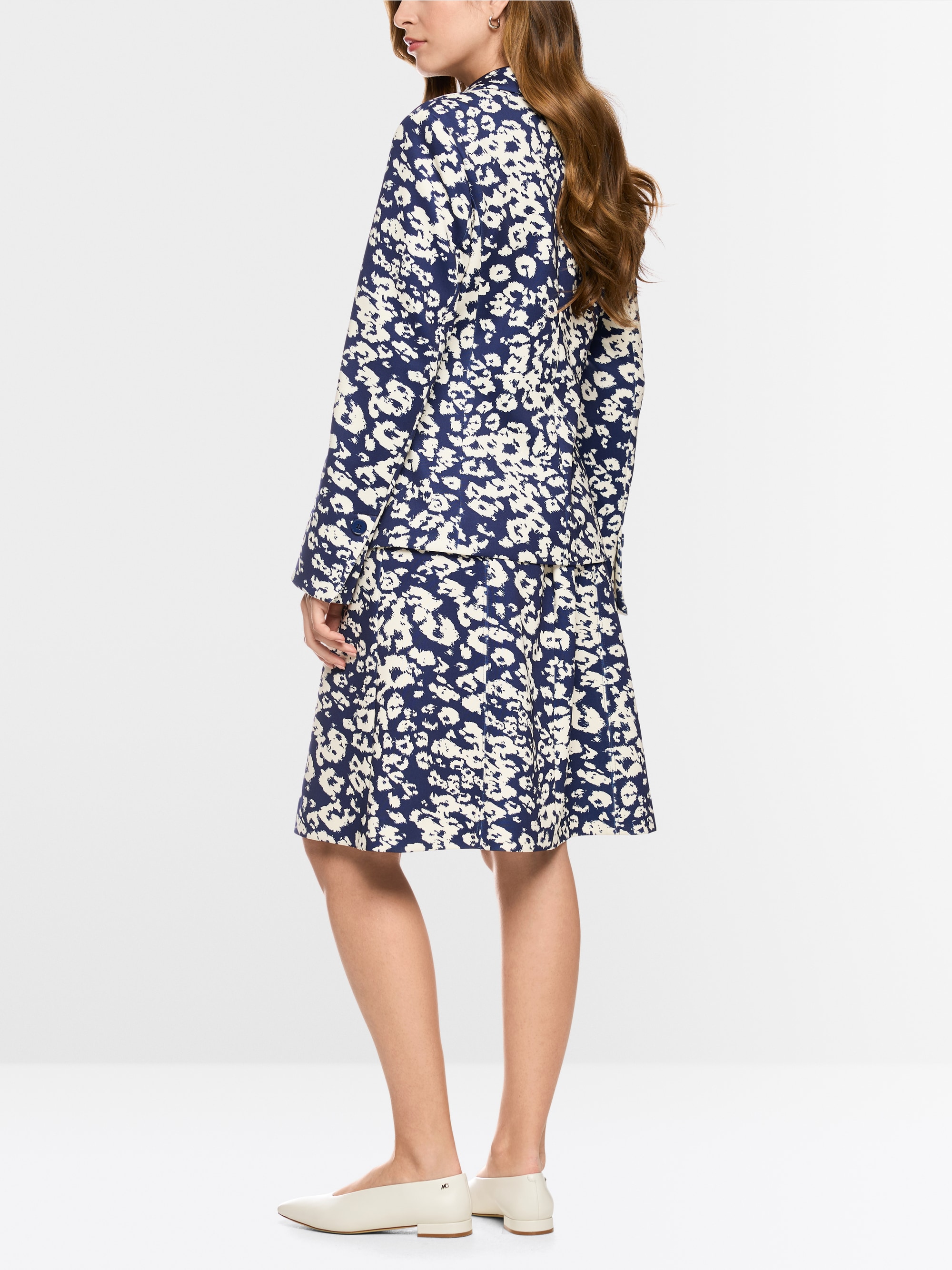 Fitted blazer with print