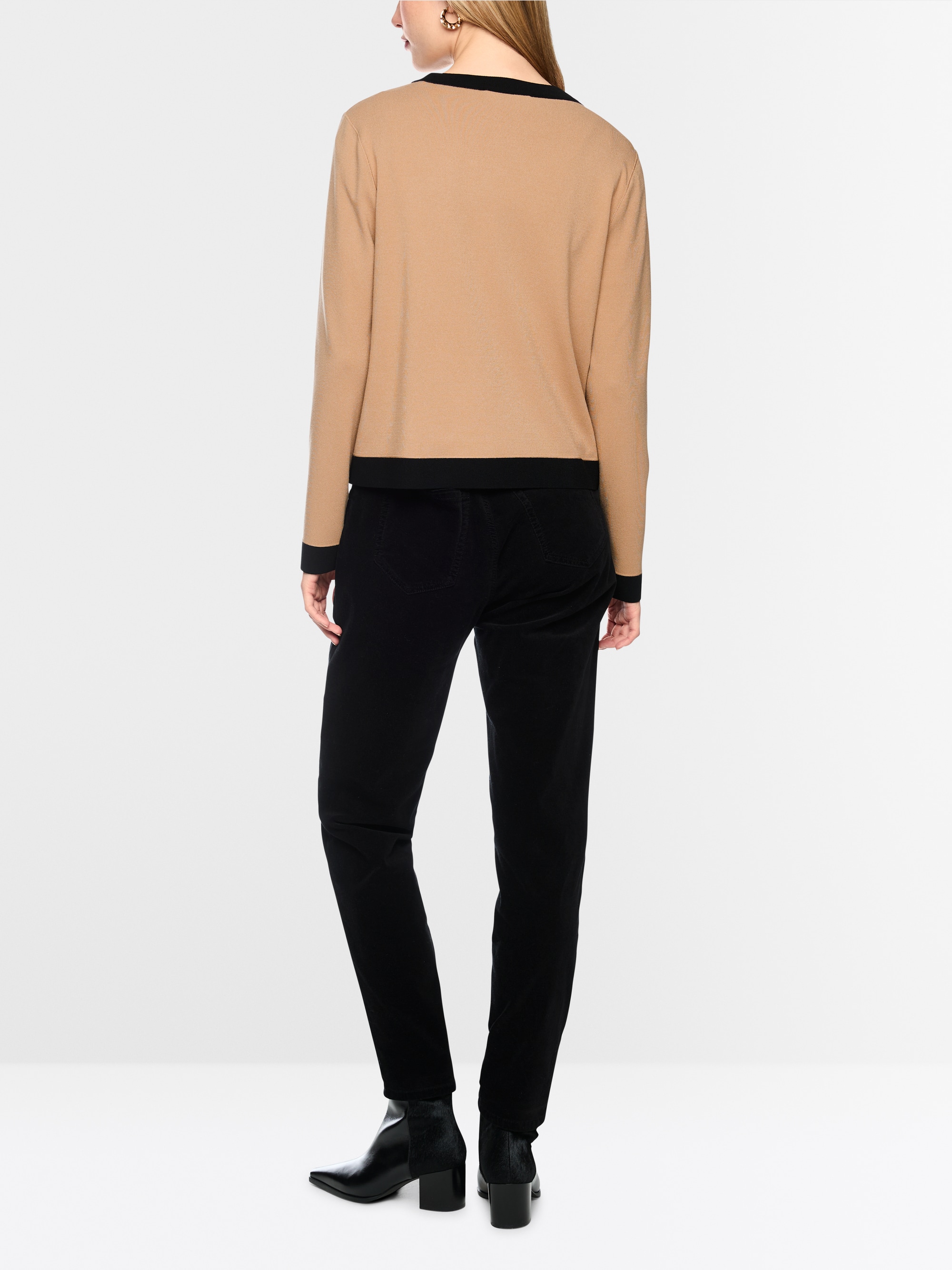 ‘Knitted in Germany’ fine-knit cardigan