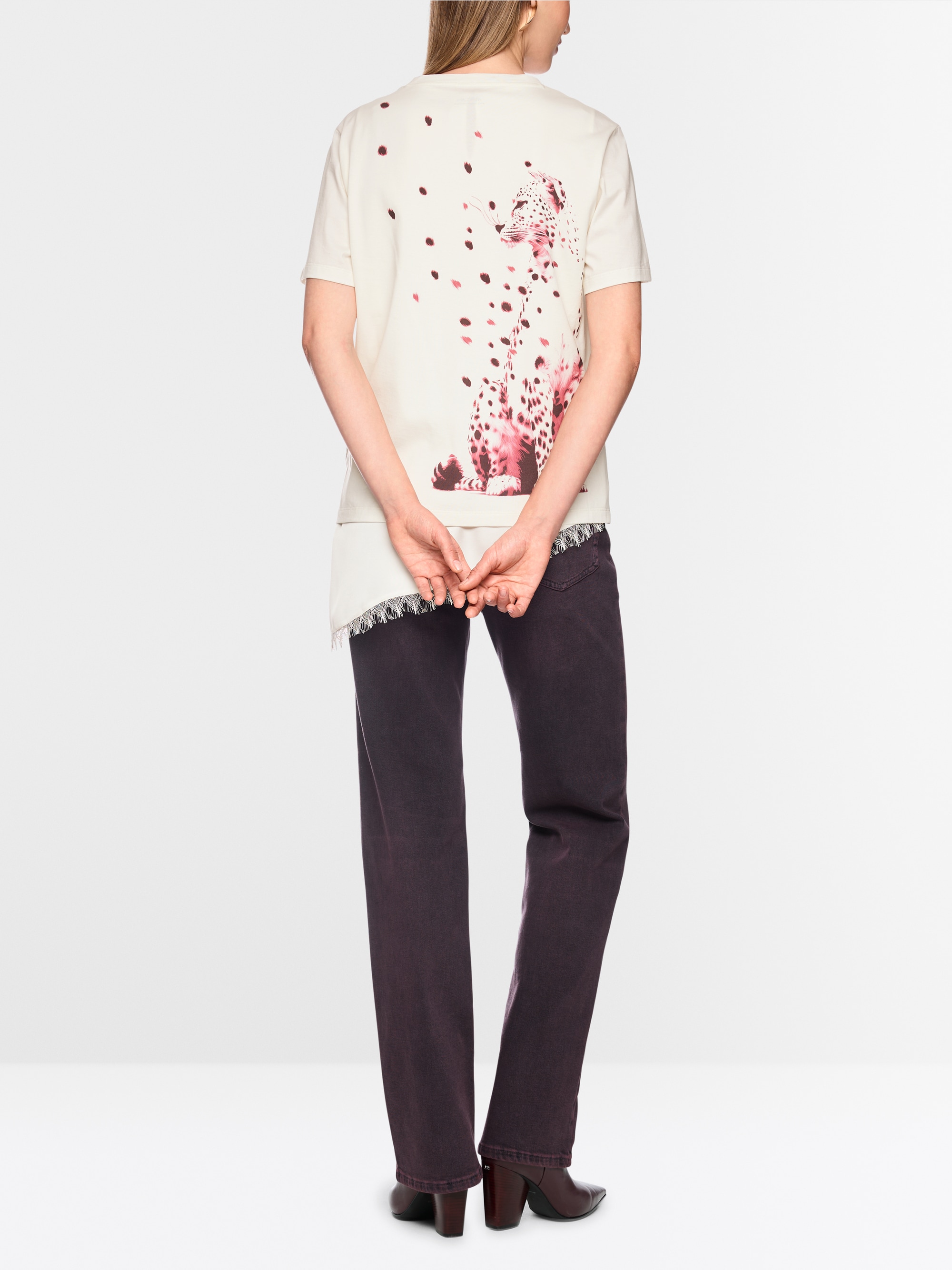 T-shirt with leopard print on the back
