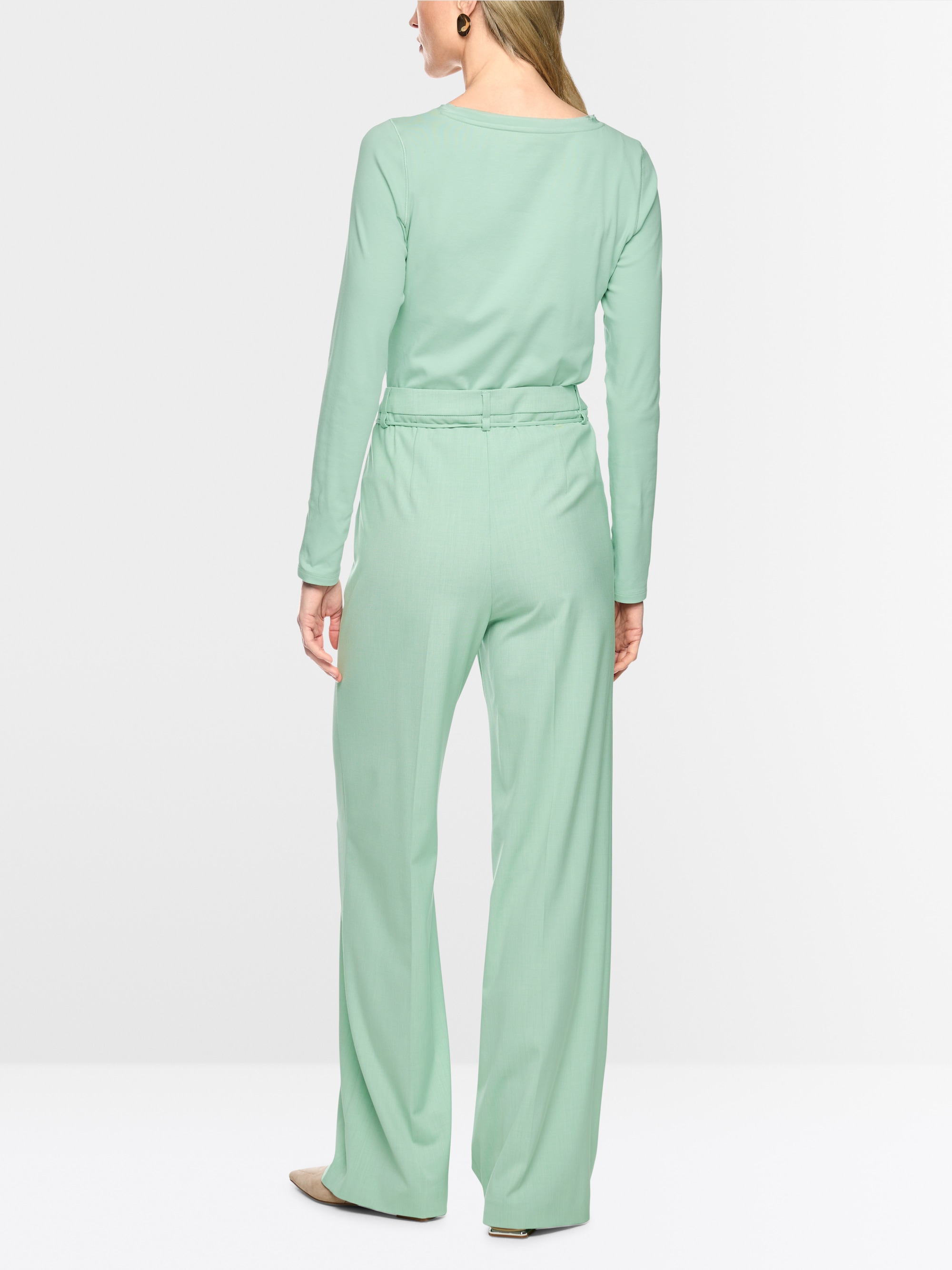 Shirt with silk neck trim