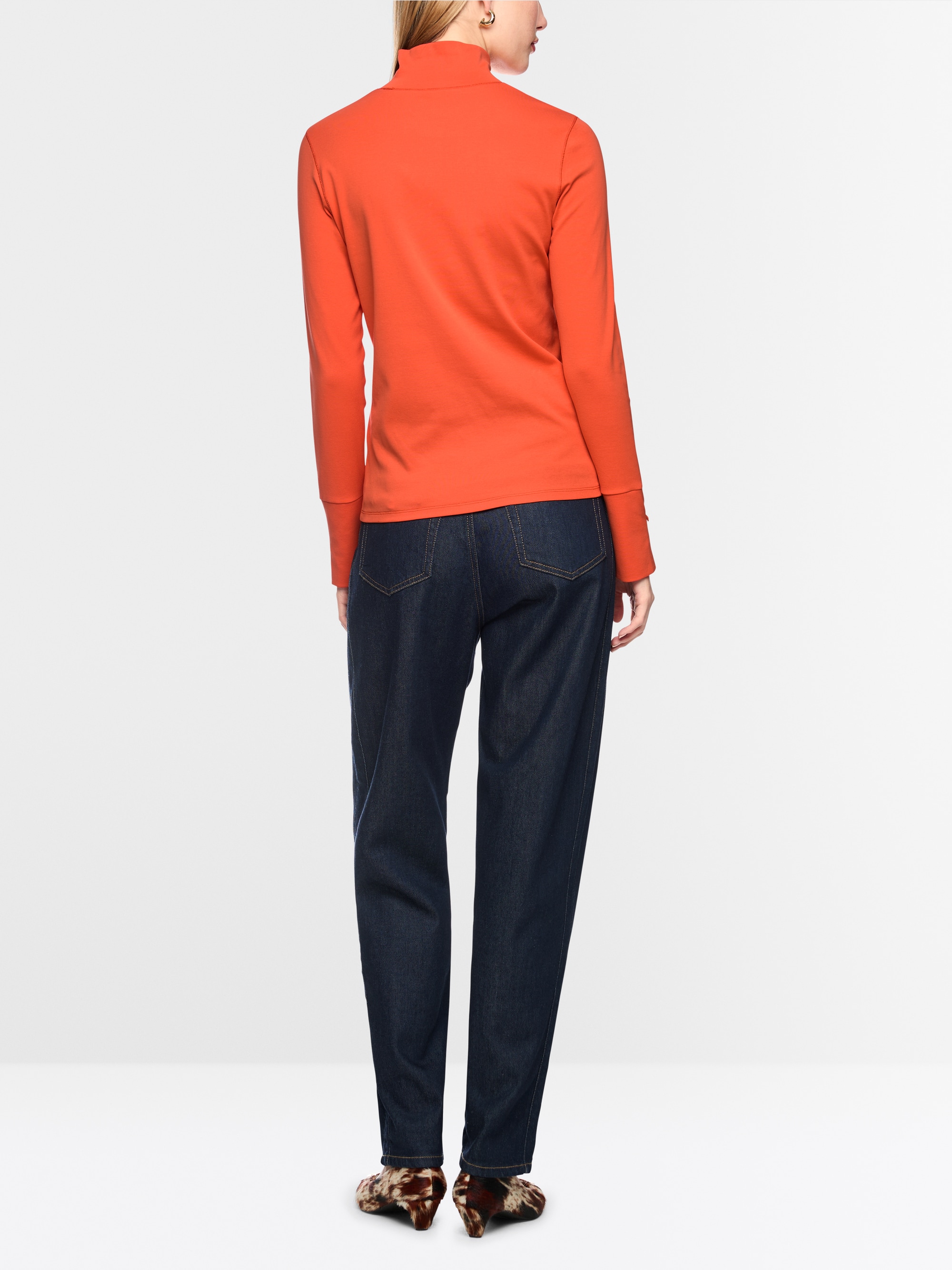 Basic shirt with stand-up collar