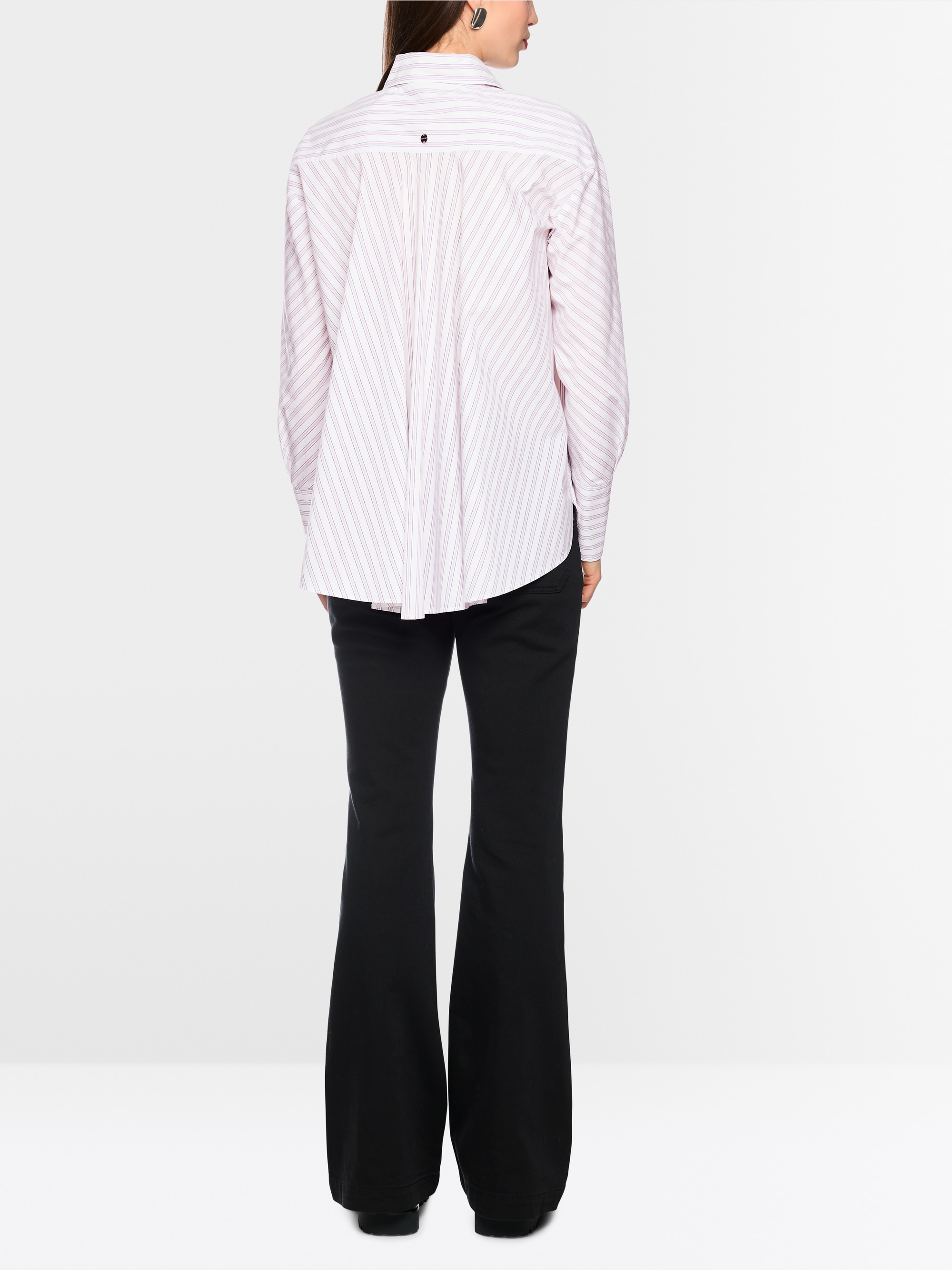 Wrap blouse in a modern layered look