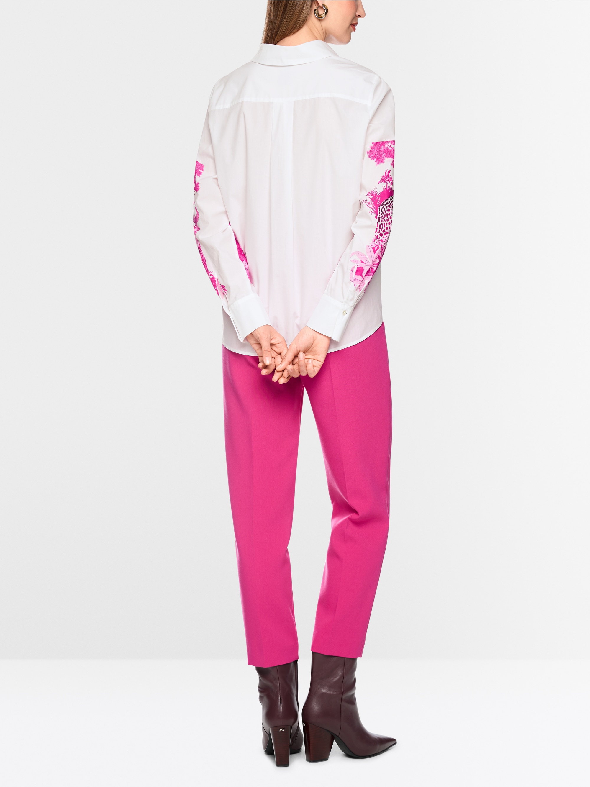 Blouse with graphic leopard print