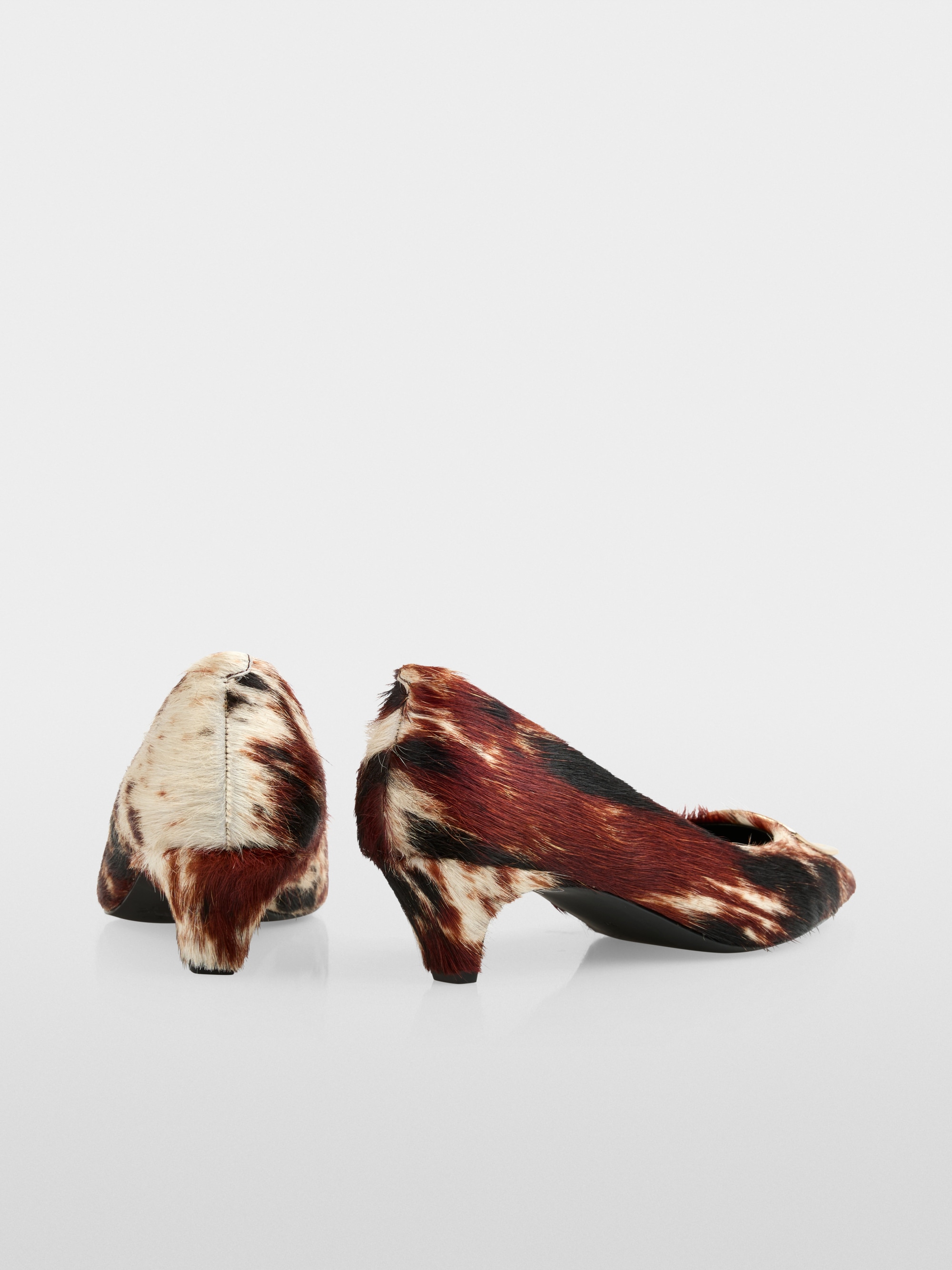 Extravagant pumps