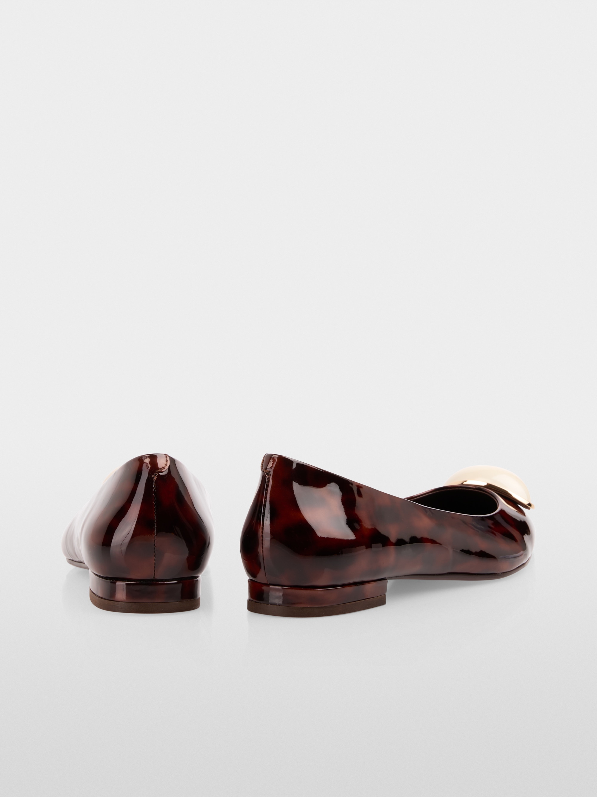 Ballerines en cuir verni à imprimé léopard