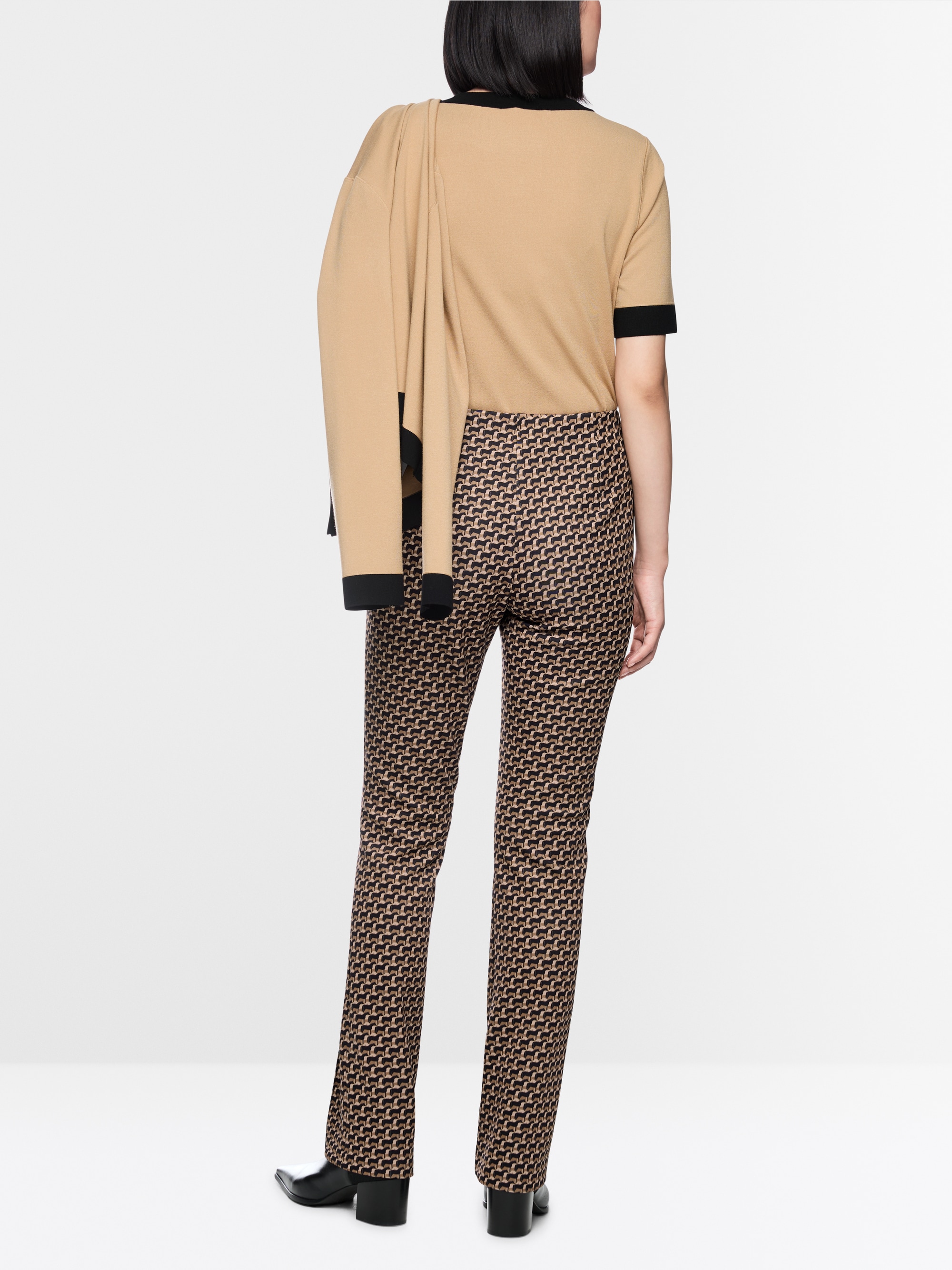 FREDERICA trousers in a feminine fit