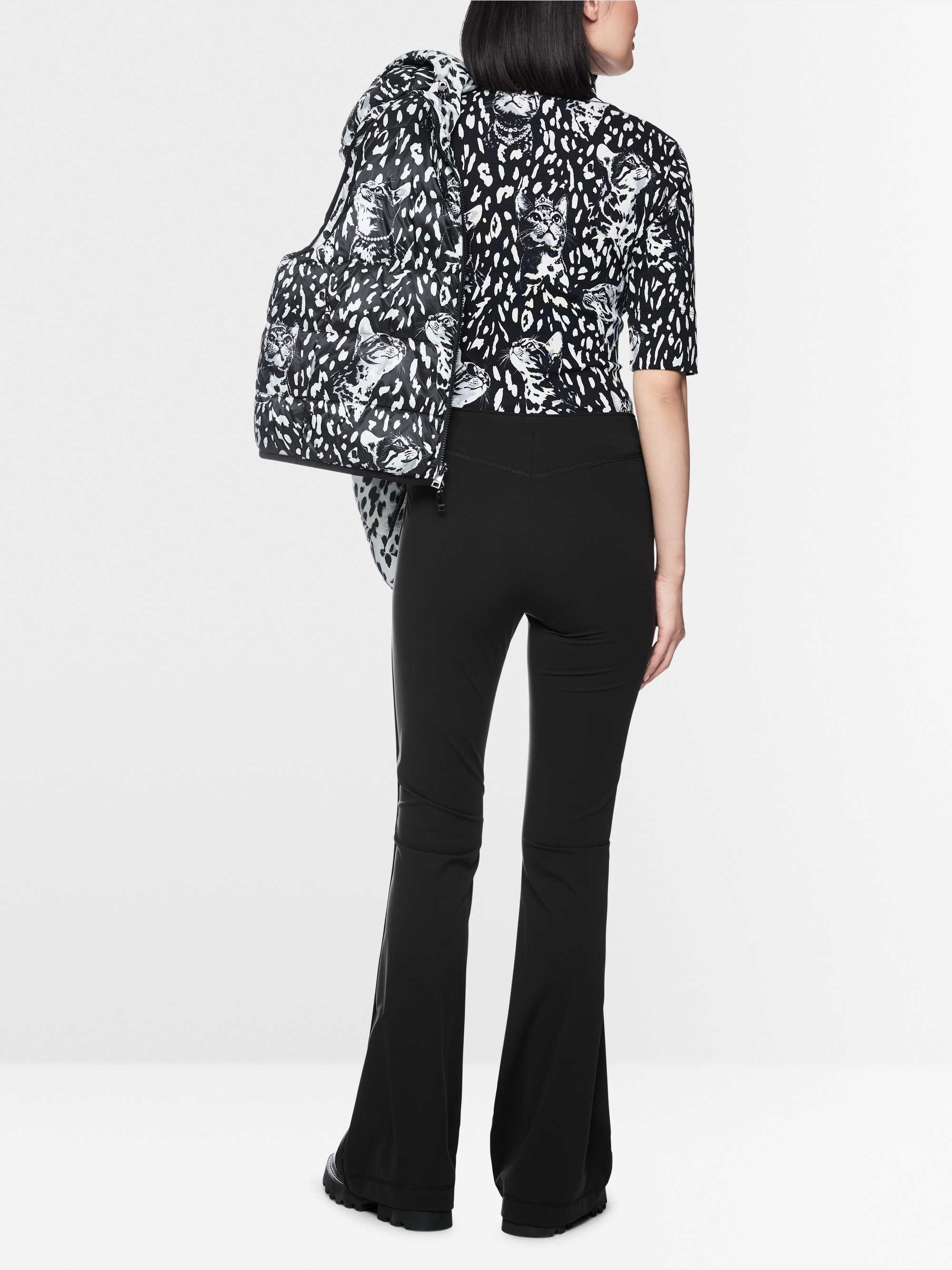 FRENDA trousers in a feminine fit