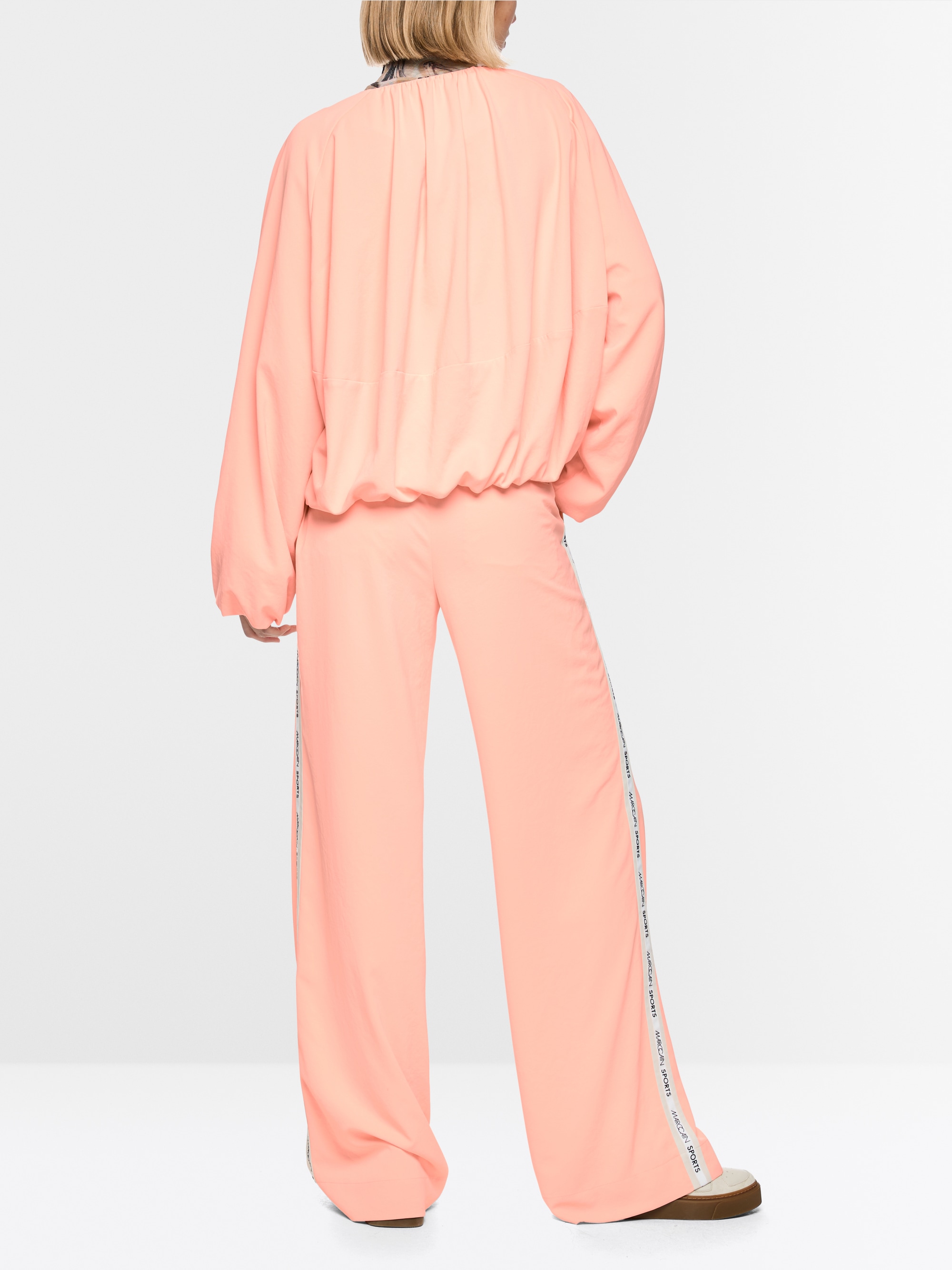 Blouson féminin avec fronces