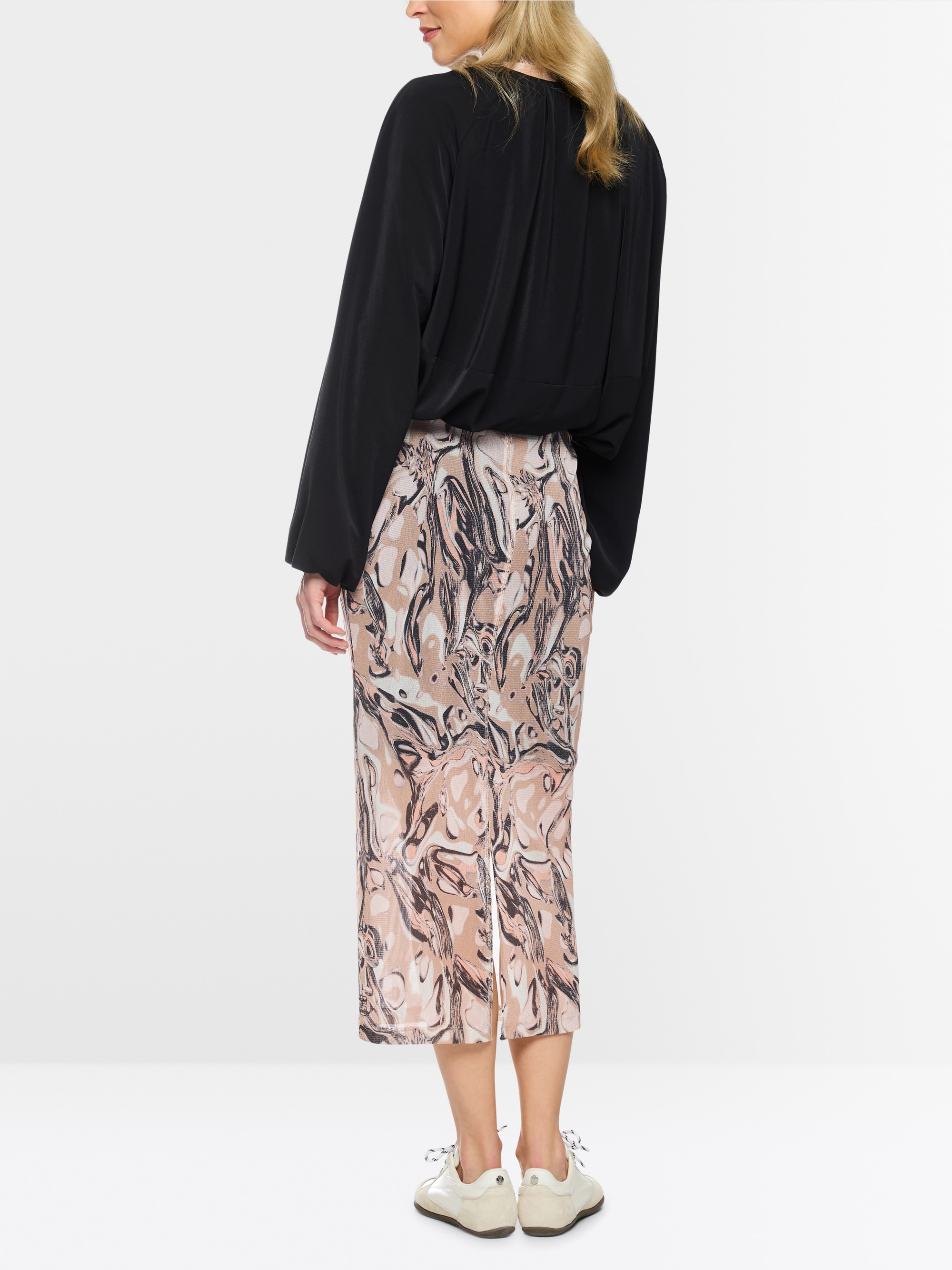 Calf-length printed skirt