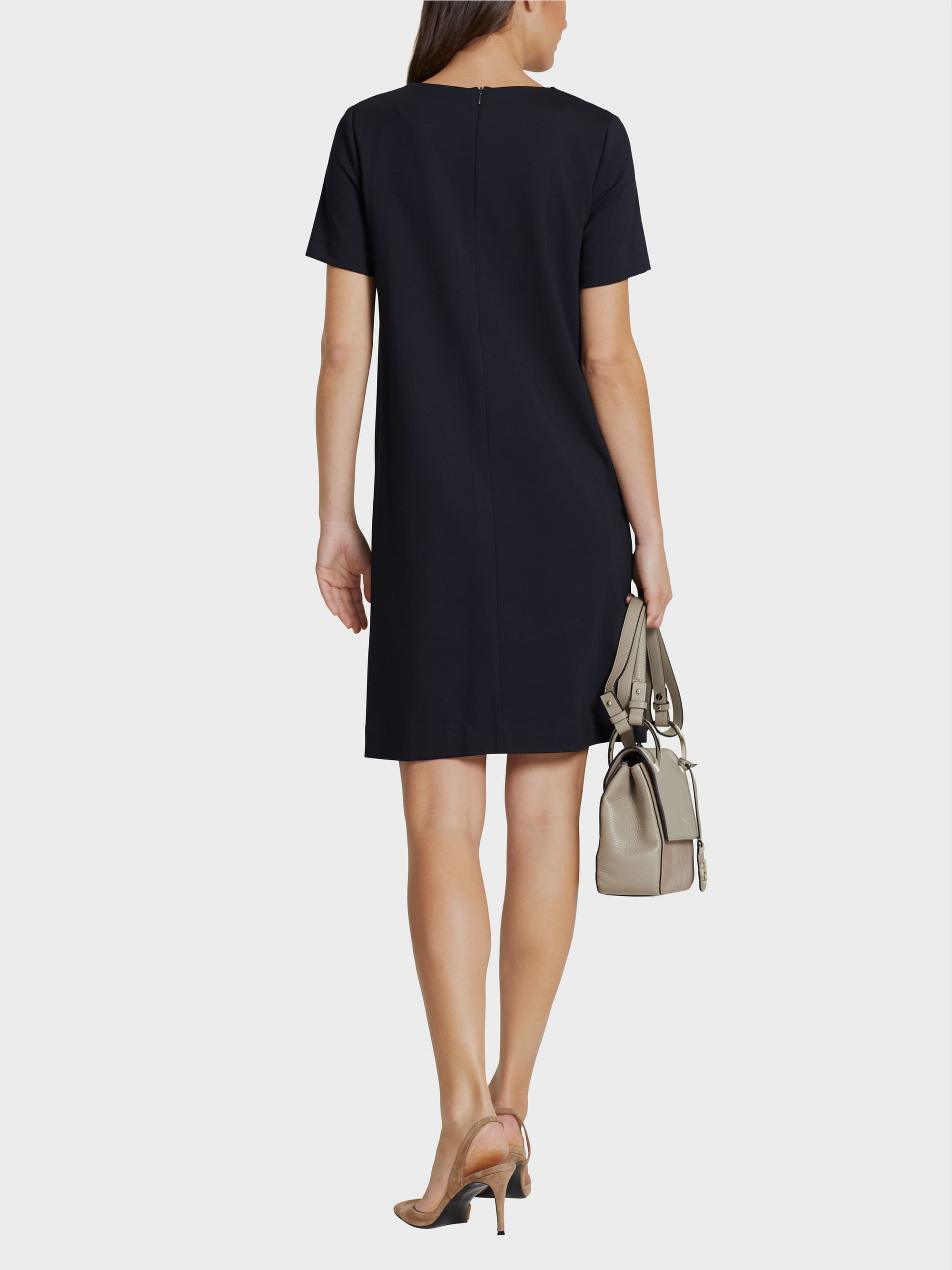 Straightforward dress