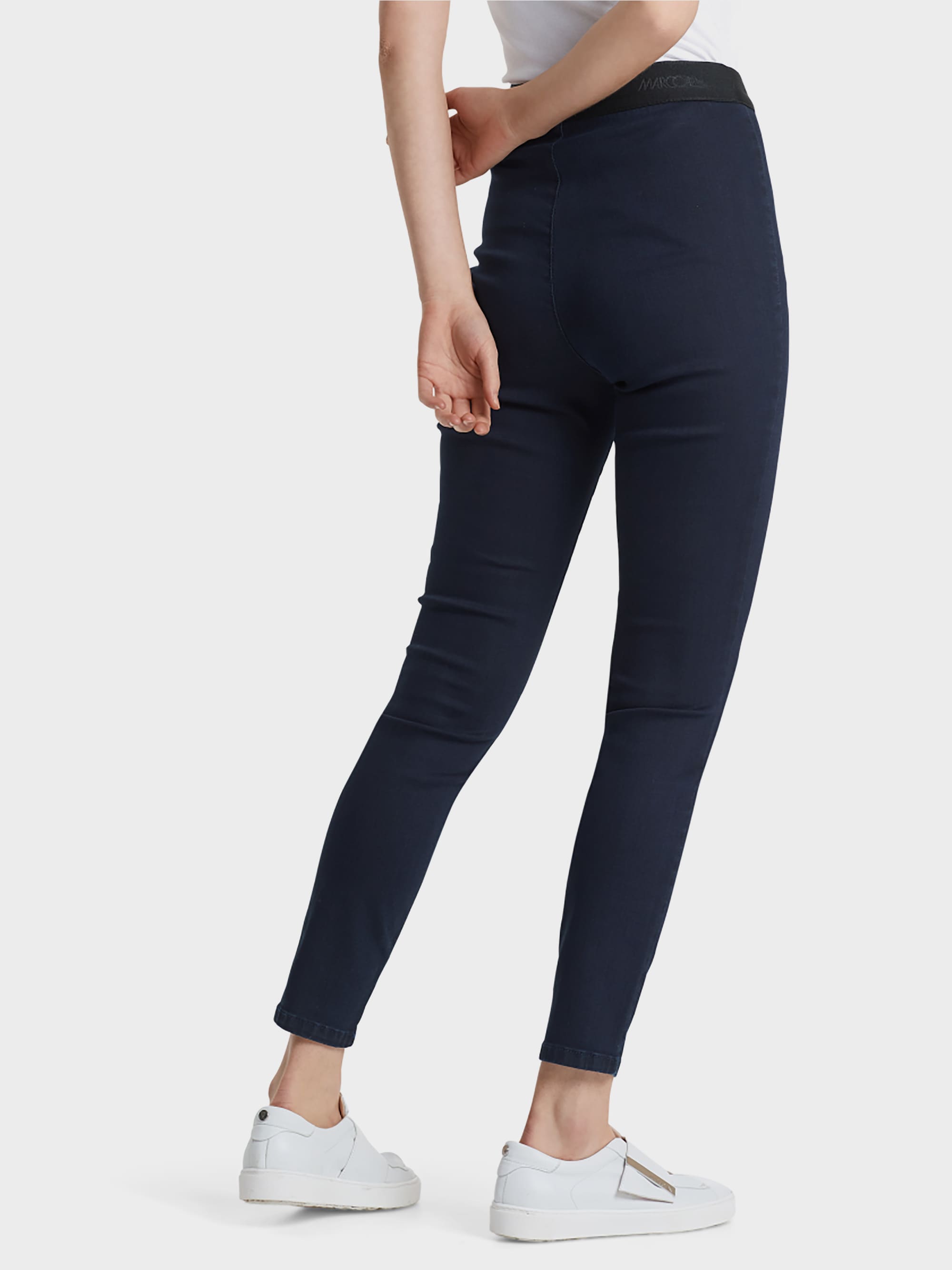 Stretch jeans with elasticated waistband