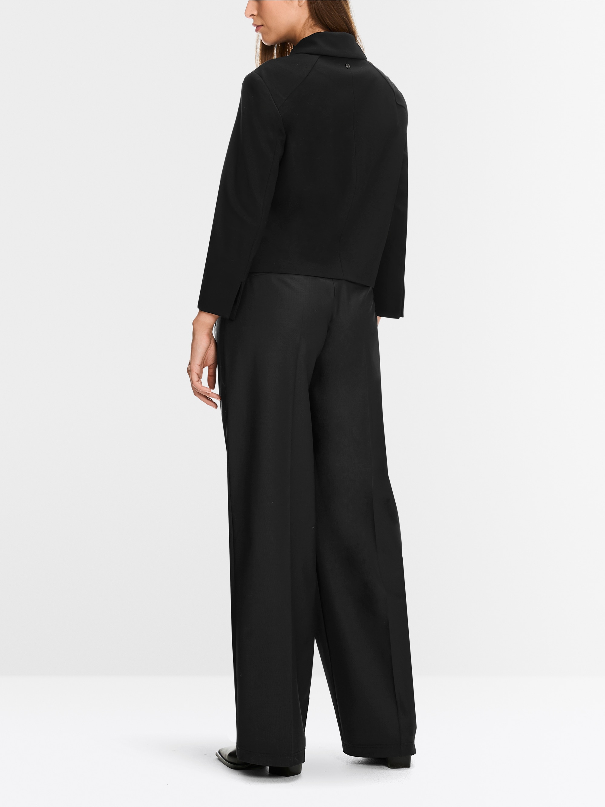Veste courte manches fendues