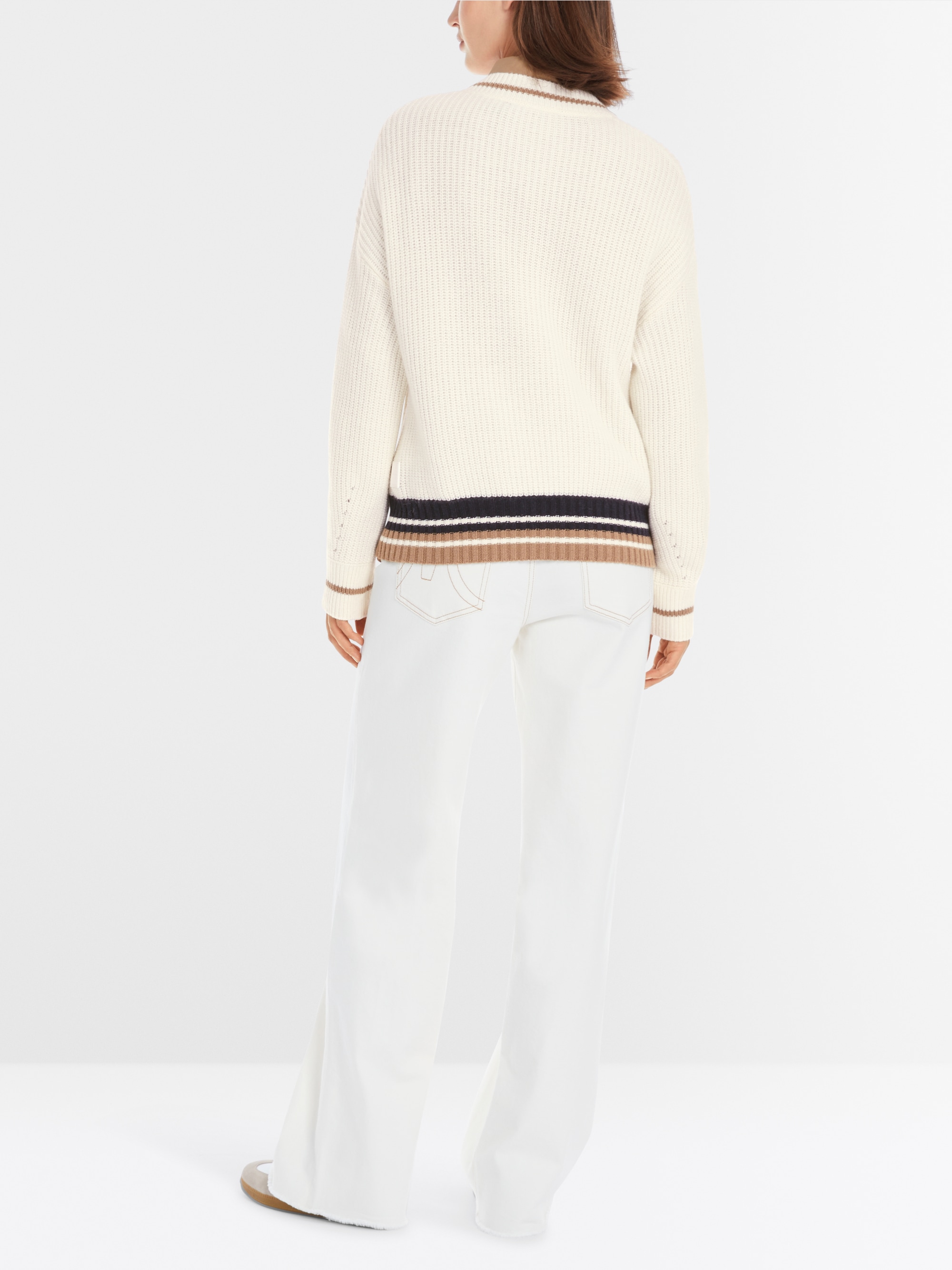 Sweater in Egg Shape Knitted in Germany