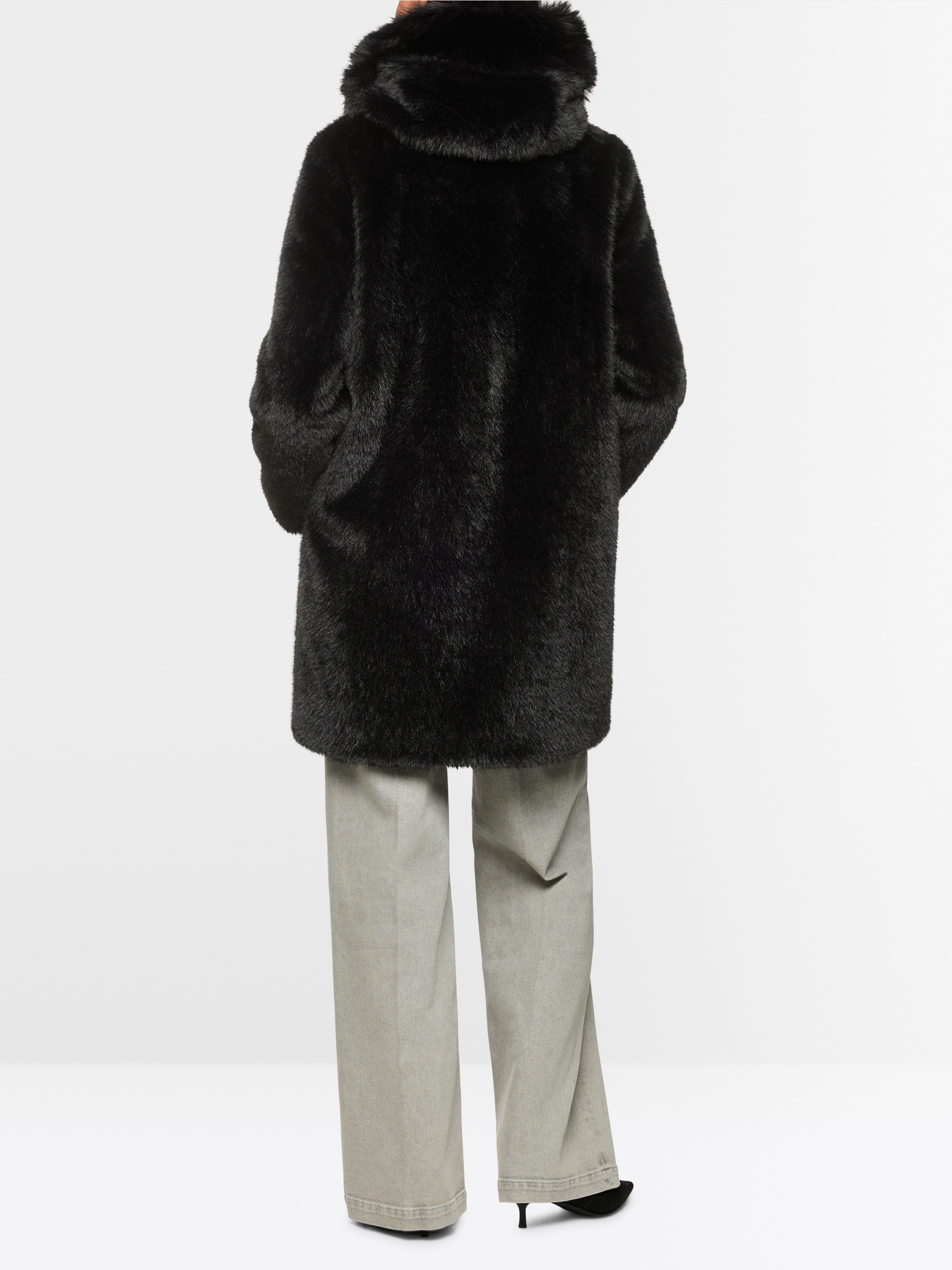 Mantel aus Fake Fur mit Kapuze