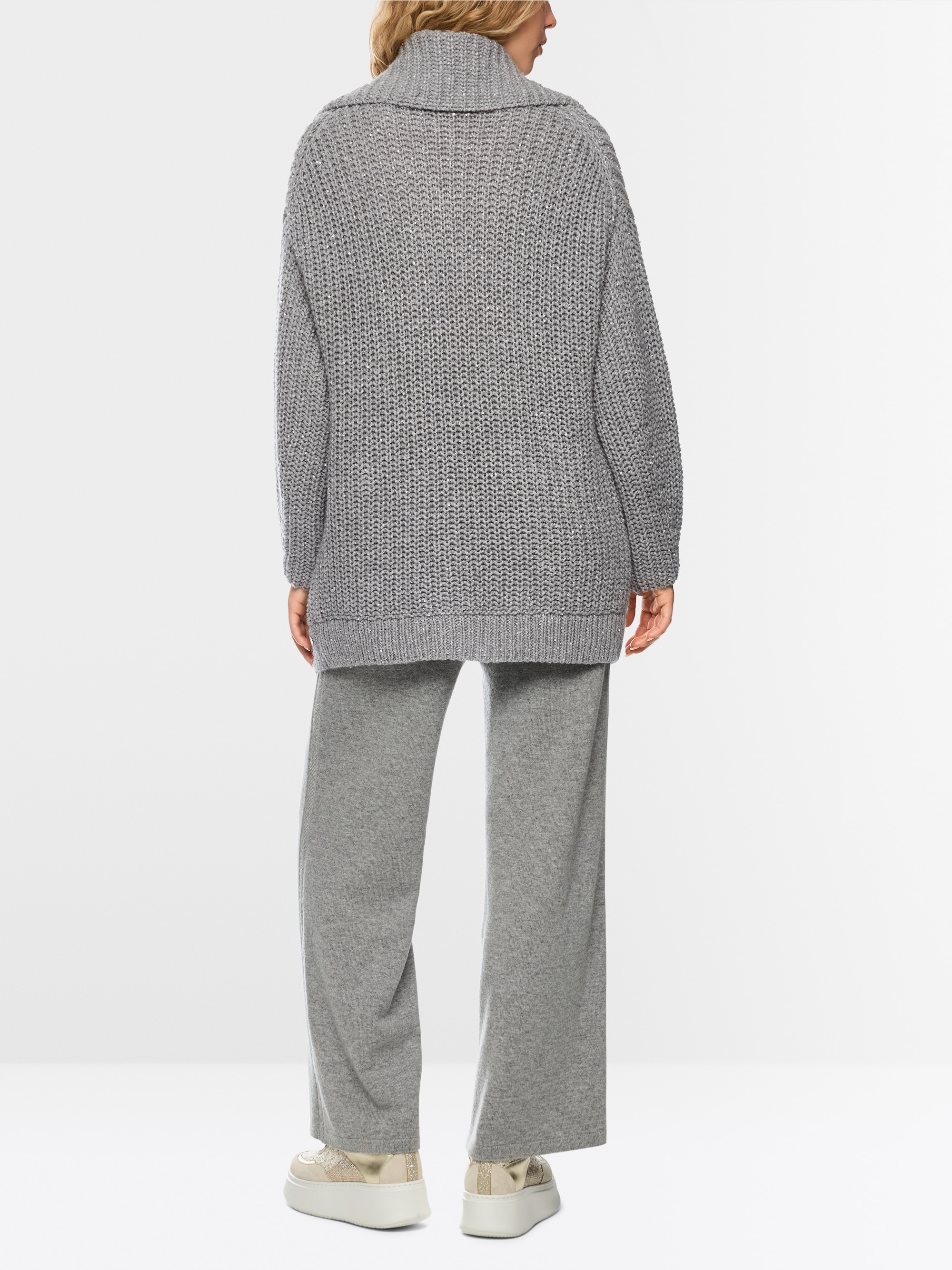 Cardigan Tricoté en Allemagne