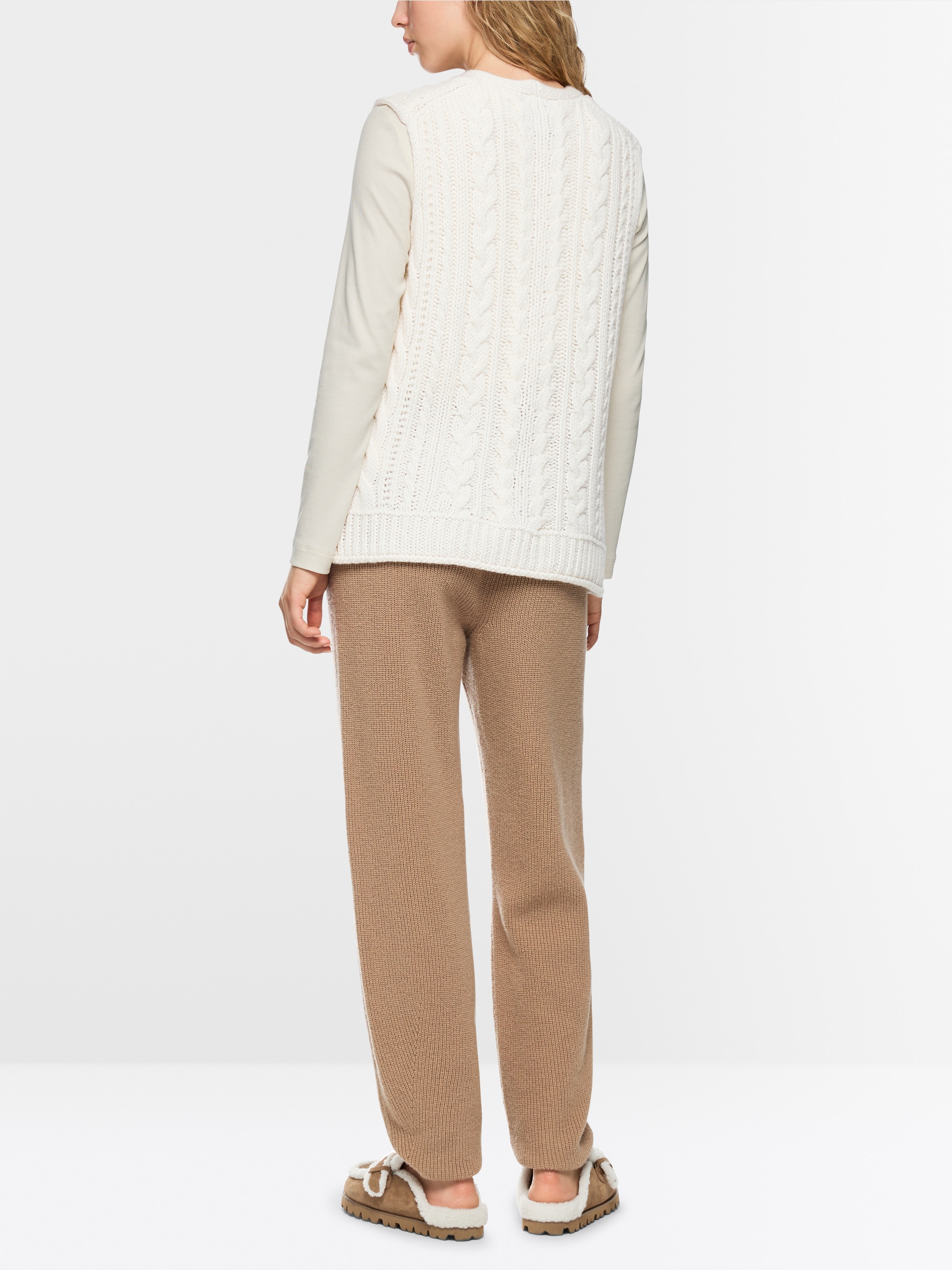 Spencer Knitted in Germany
