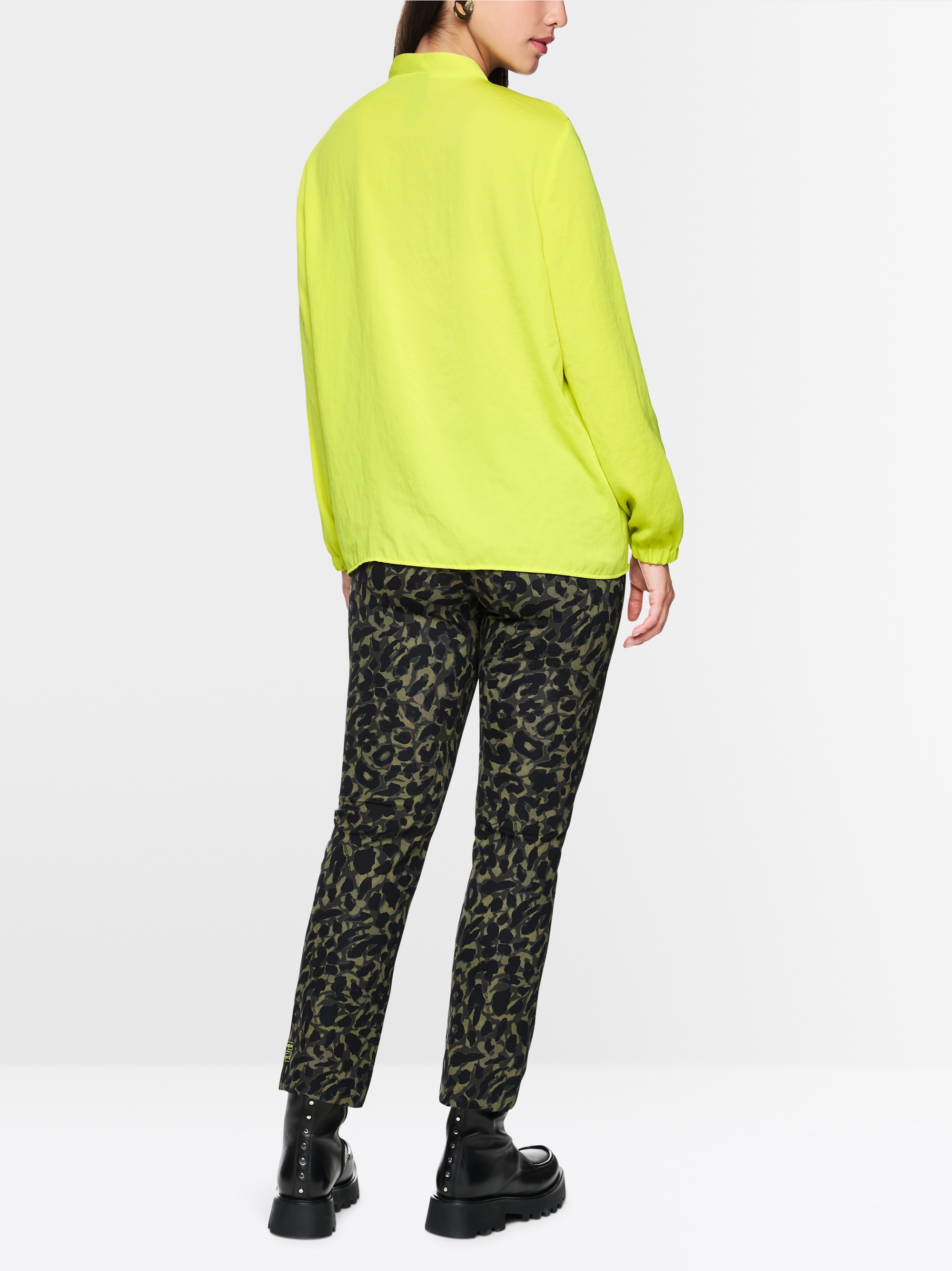 Blouse col en V "Rethink Together"