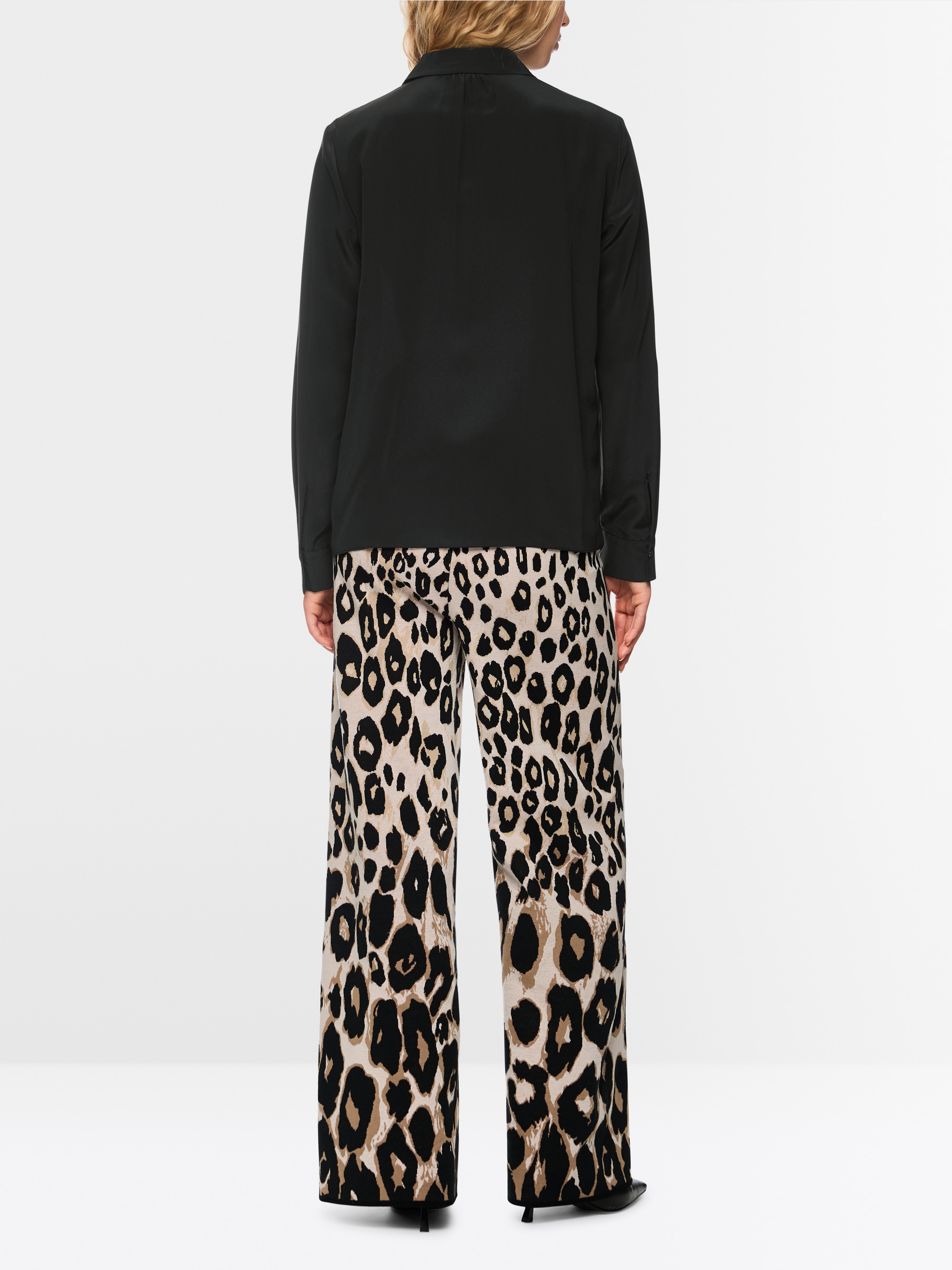 Edle Seidenbluse