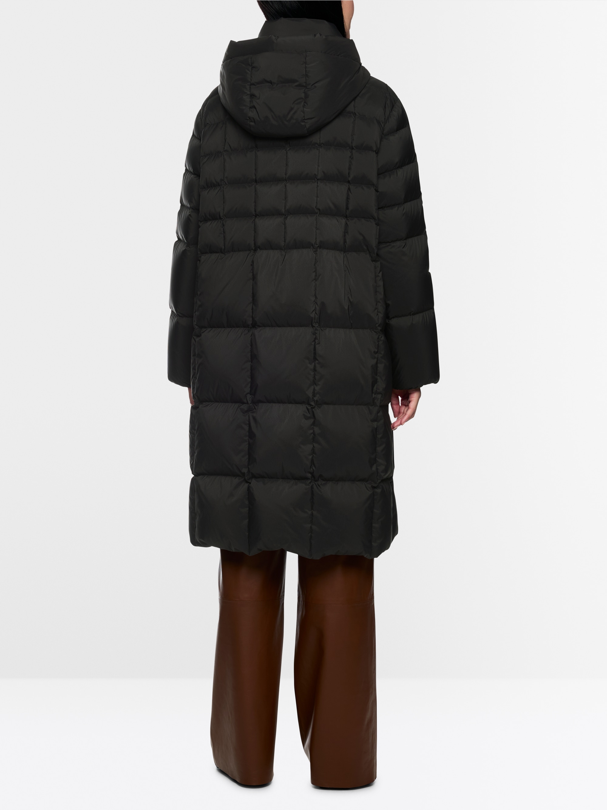Quilted down coat with hood