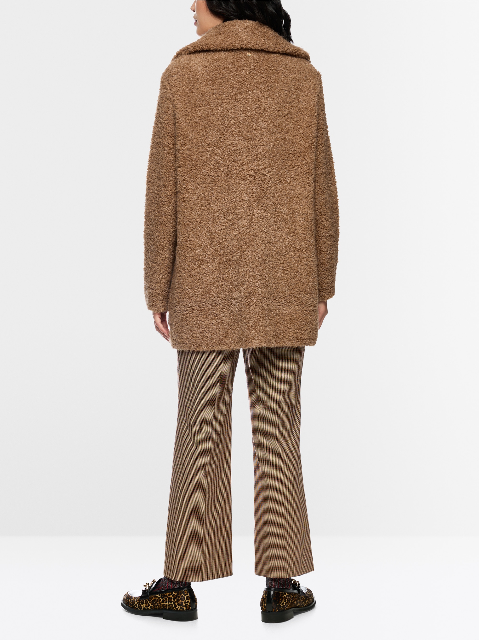 Kort boucléjasje Knitted in Germany
