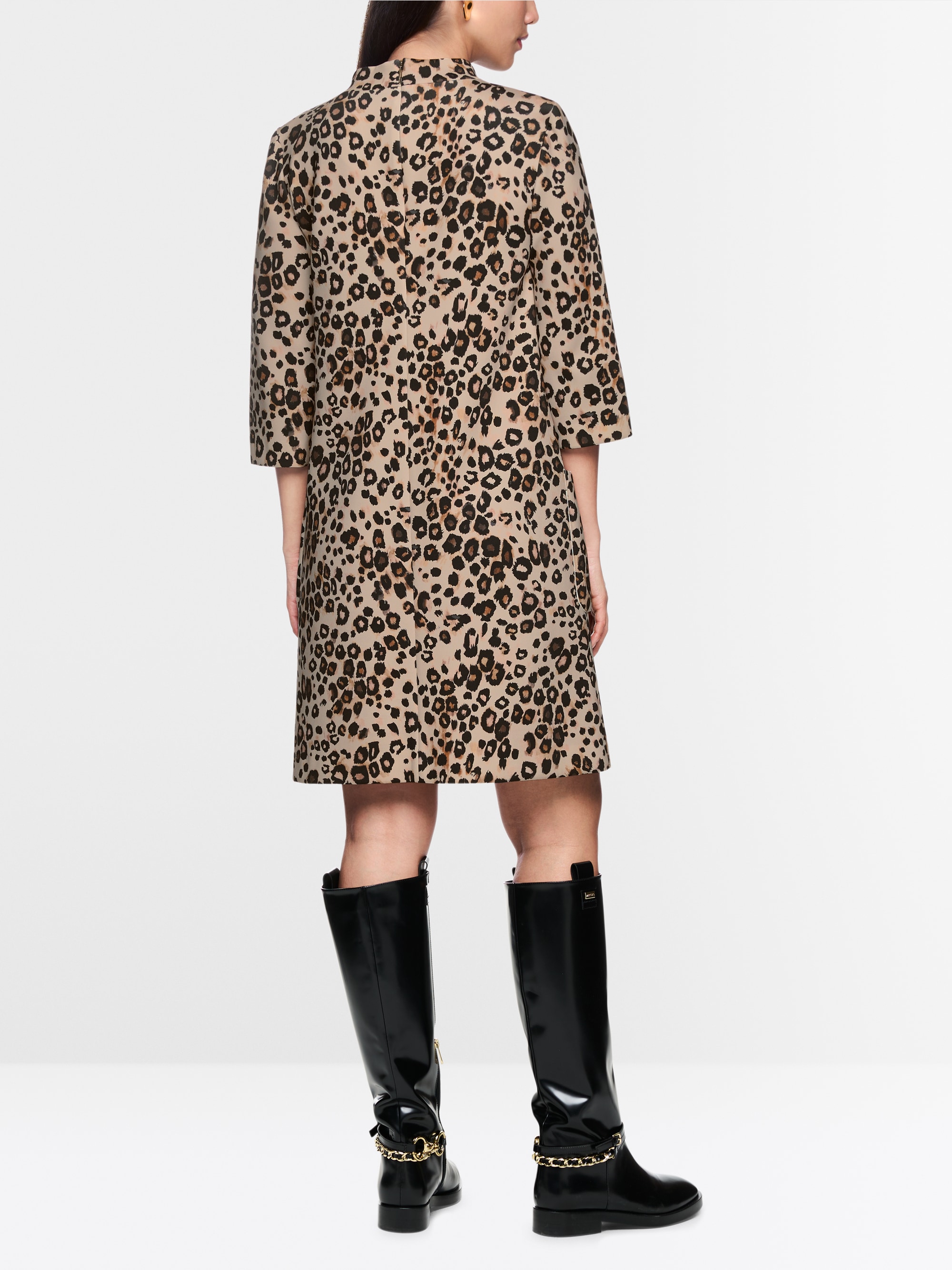 Robe léopard en jersey scuba